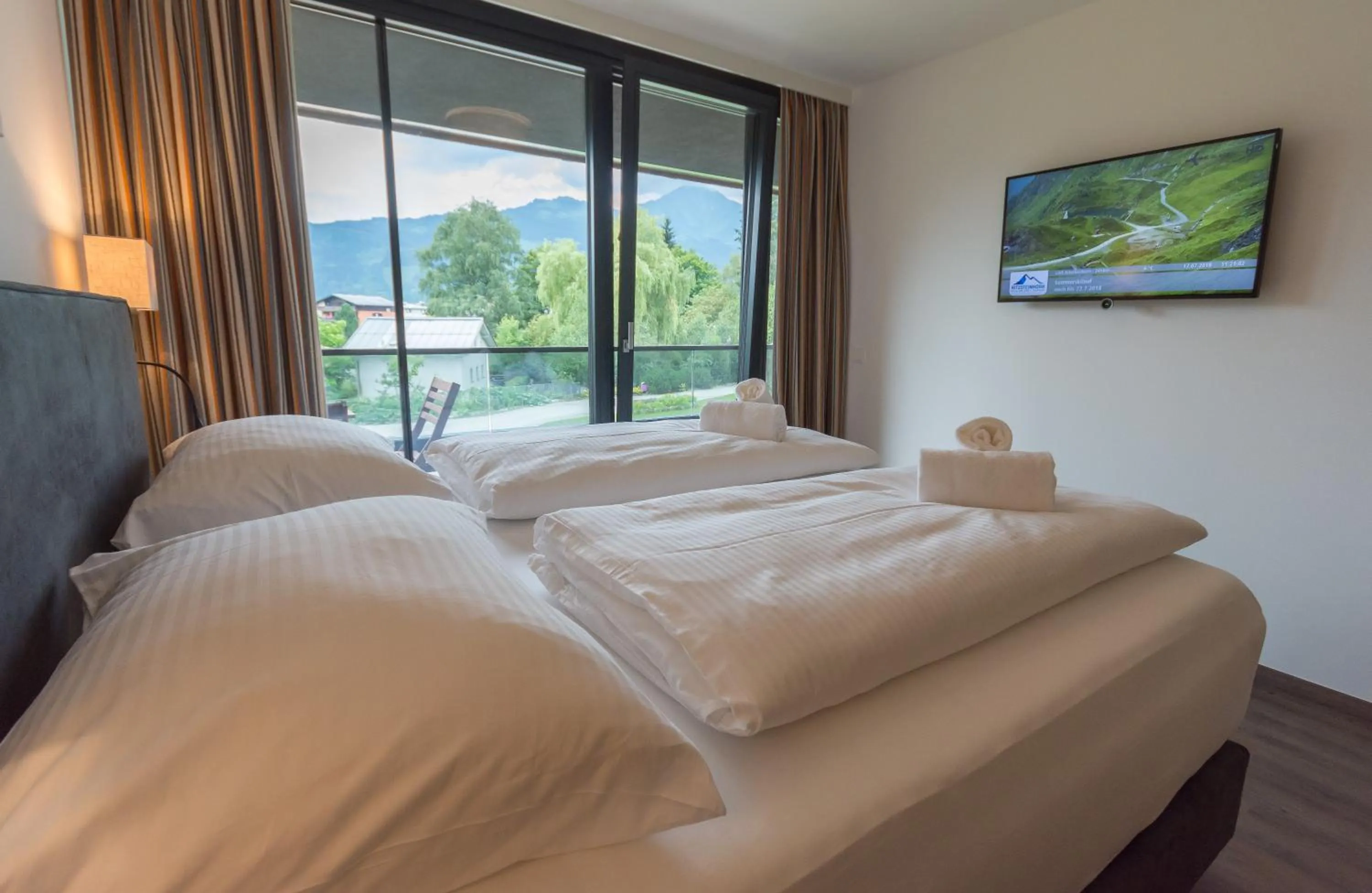 Bedroom, Bed in Schönblick Residence - Absolut Alpine Apartments