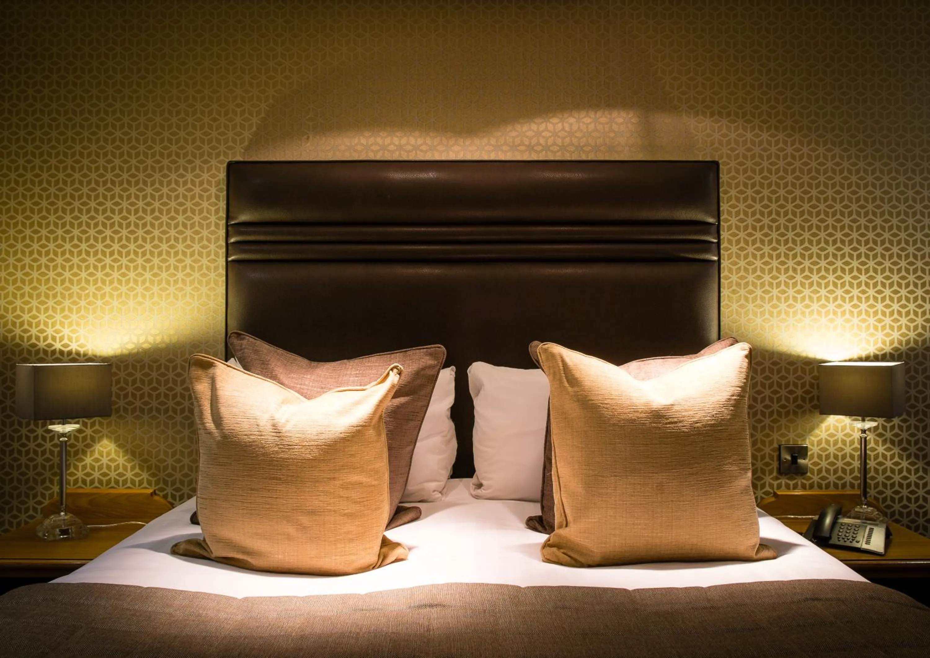 Bedroom, Bed in Lea Marston Hotel