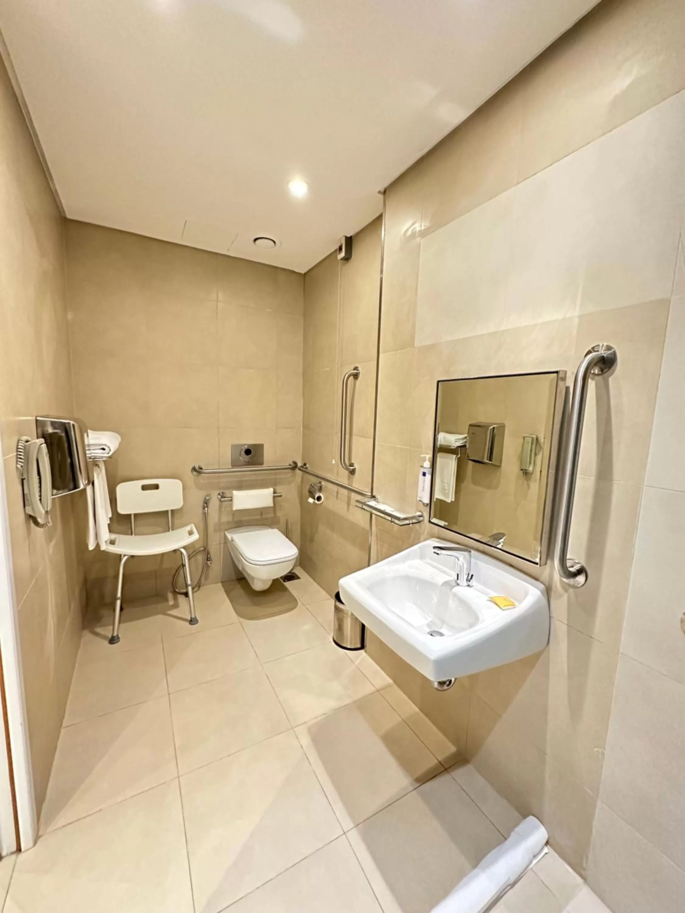 Toilet in Centro Shaheen Jeddah by Rotana