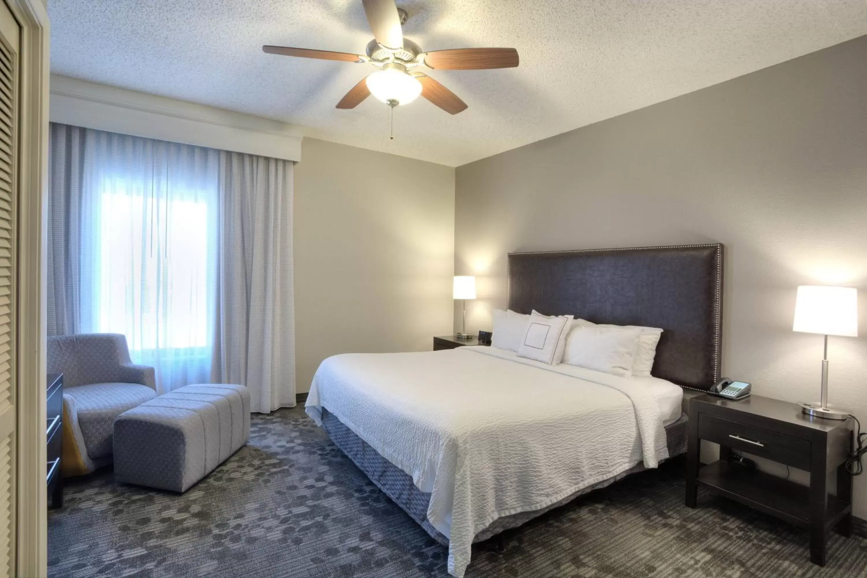 Bedroom, Bed in Courtyard by Marriott McAllen