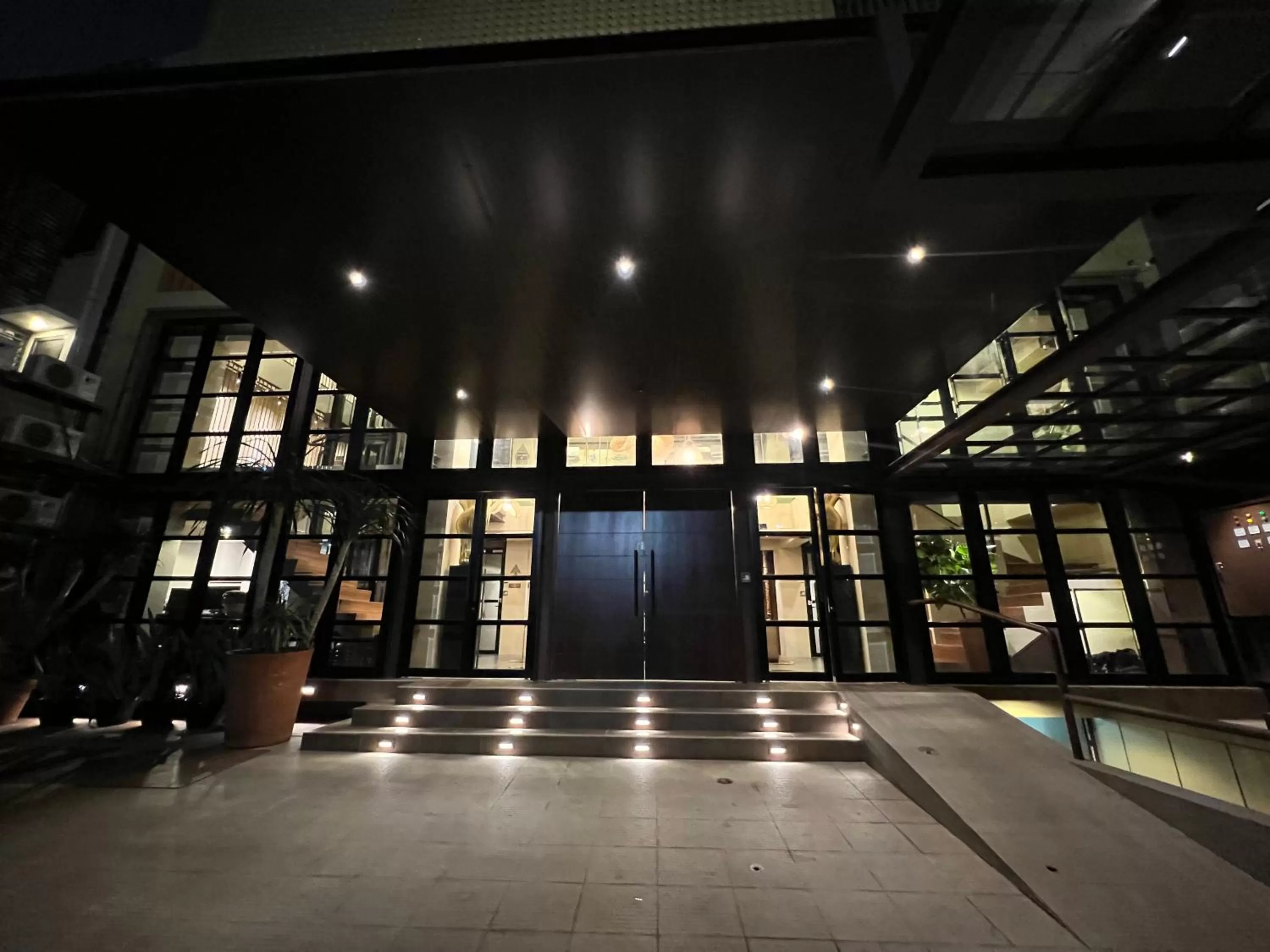 Facade/entrance in Choska Residence