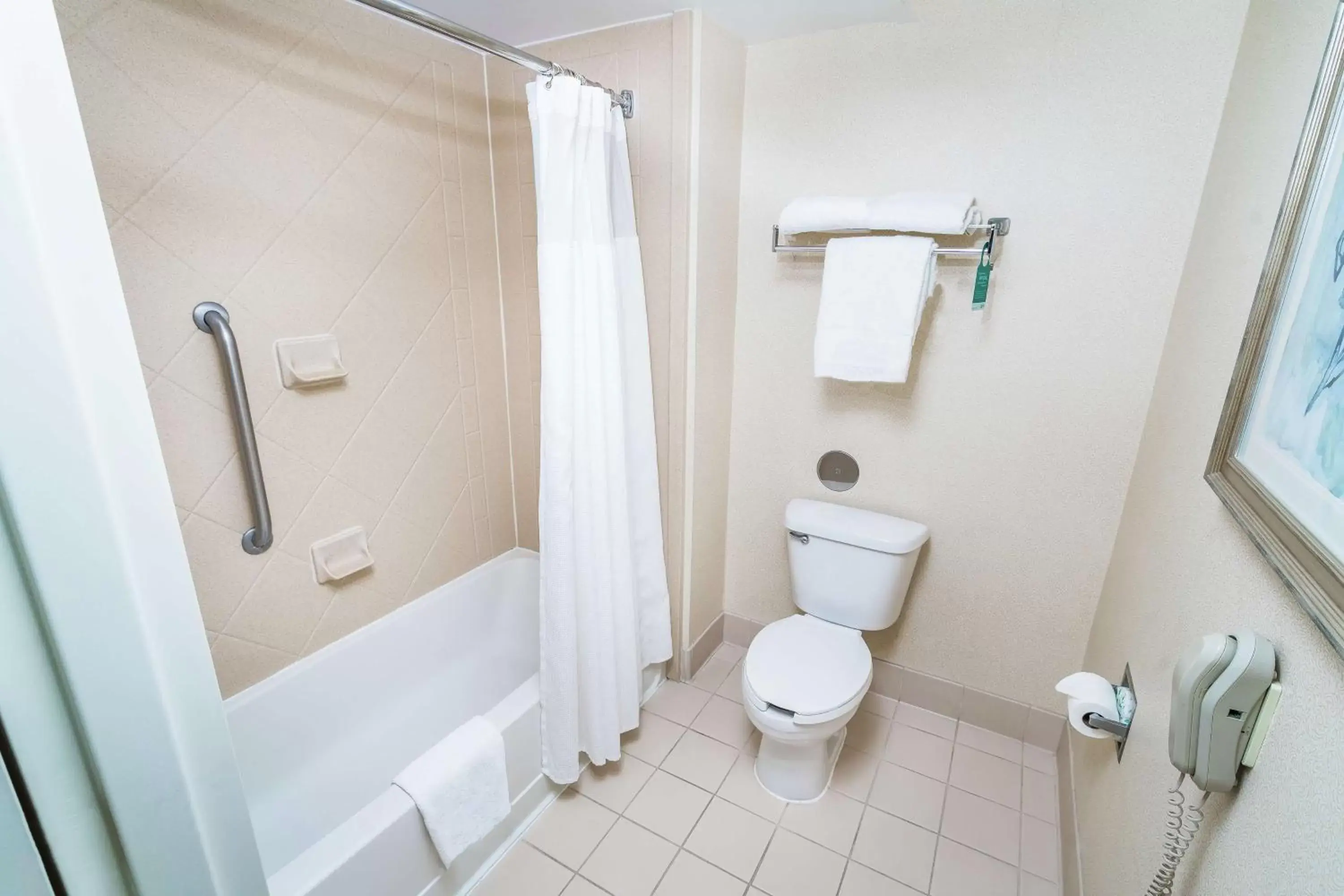 Bathroom in Homewood Suites by Hilton Ontario Rancho Cucamonga