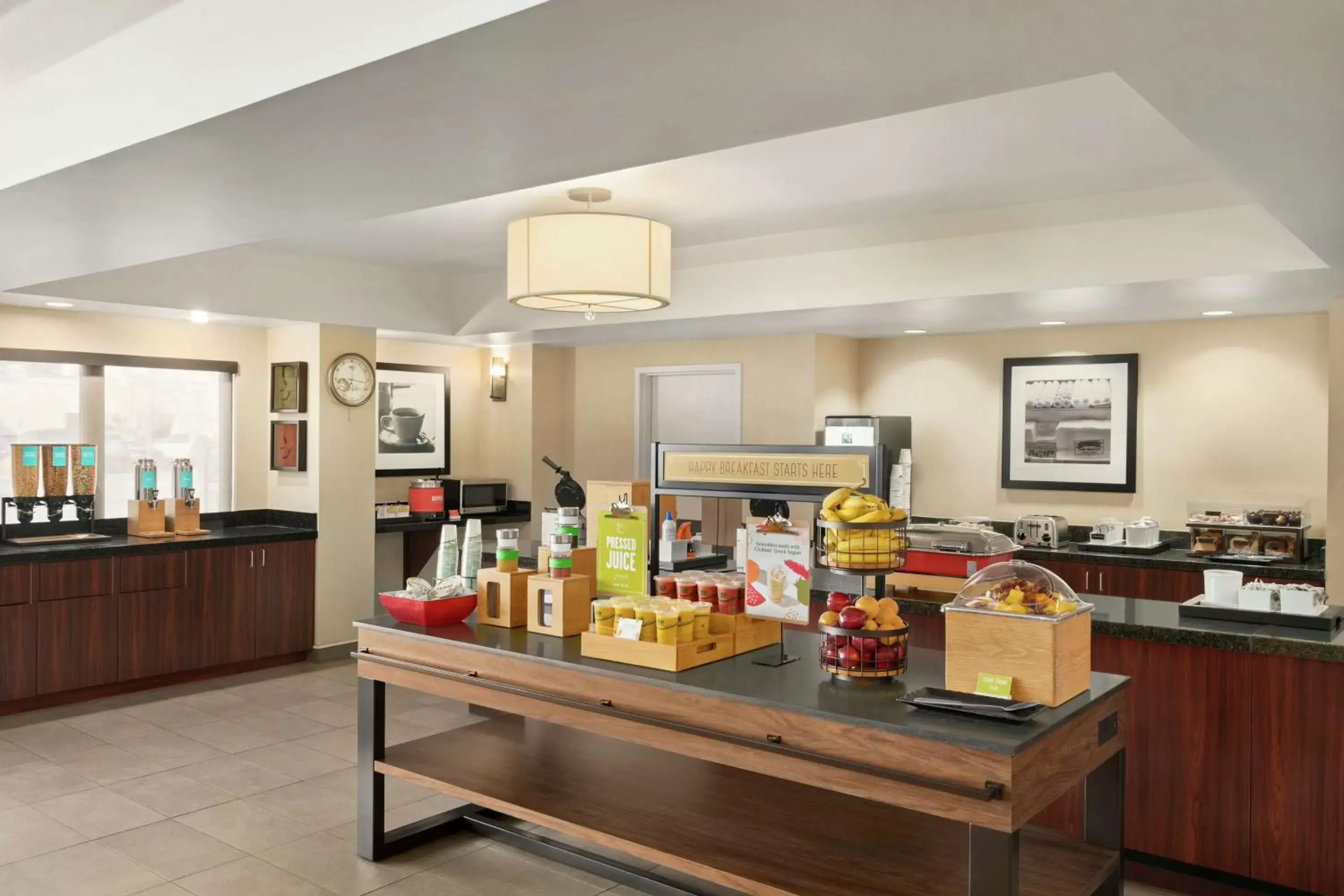 Breakfast in Hampton Inn Portland Airport Breakfast in Hampton Inn Portland Airport