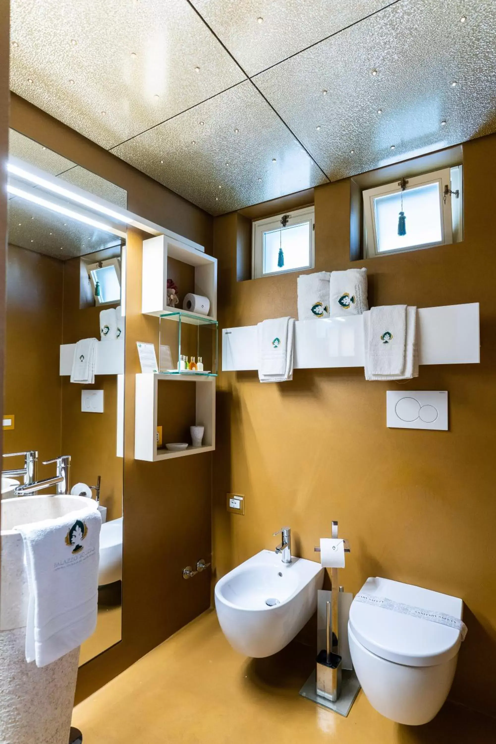 Bathroom in Palazzo Scotto