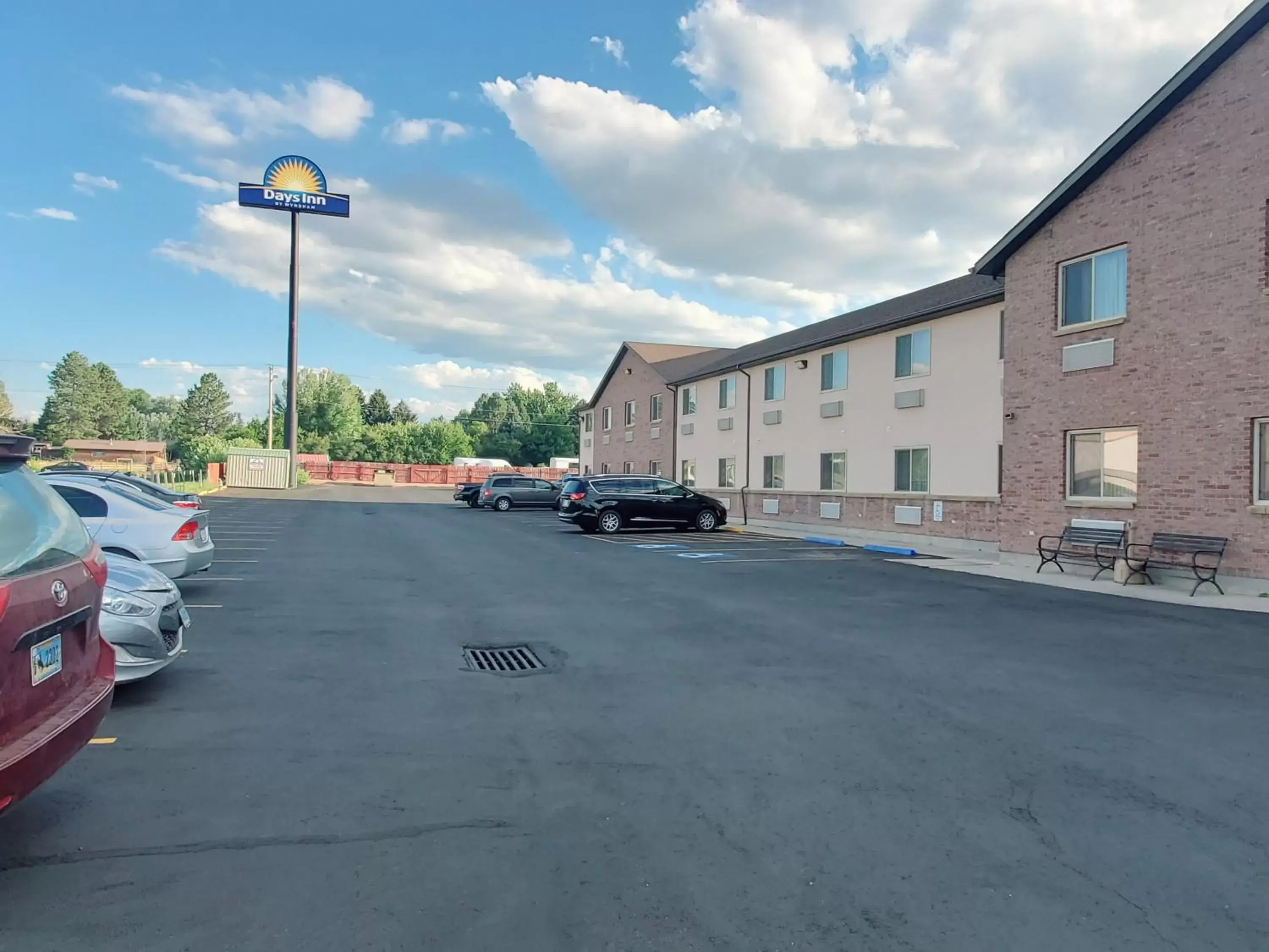 Property building in Days Inn by Wyndham Sheridan Property building in Days Inn by Wyndham Sheridan