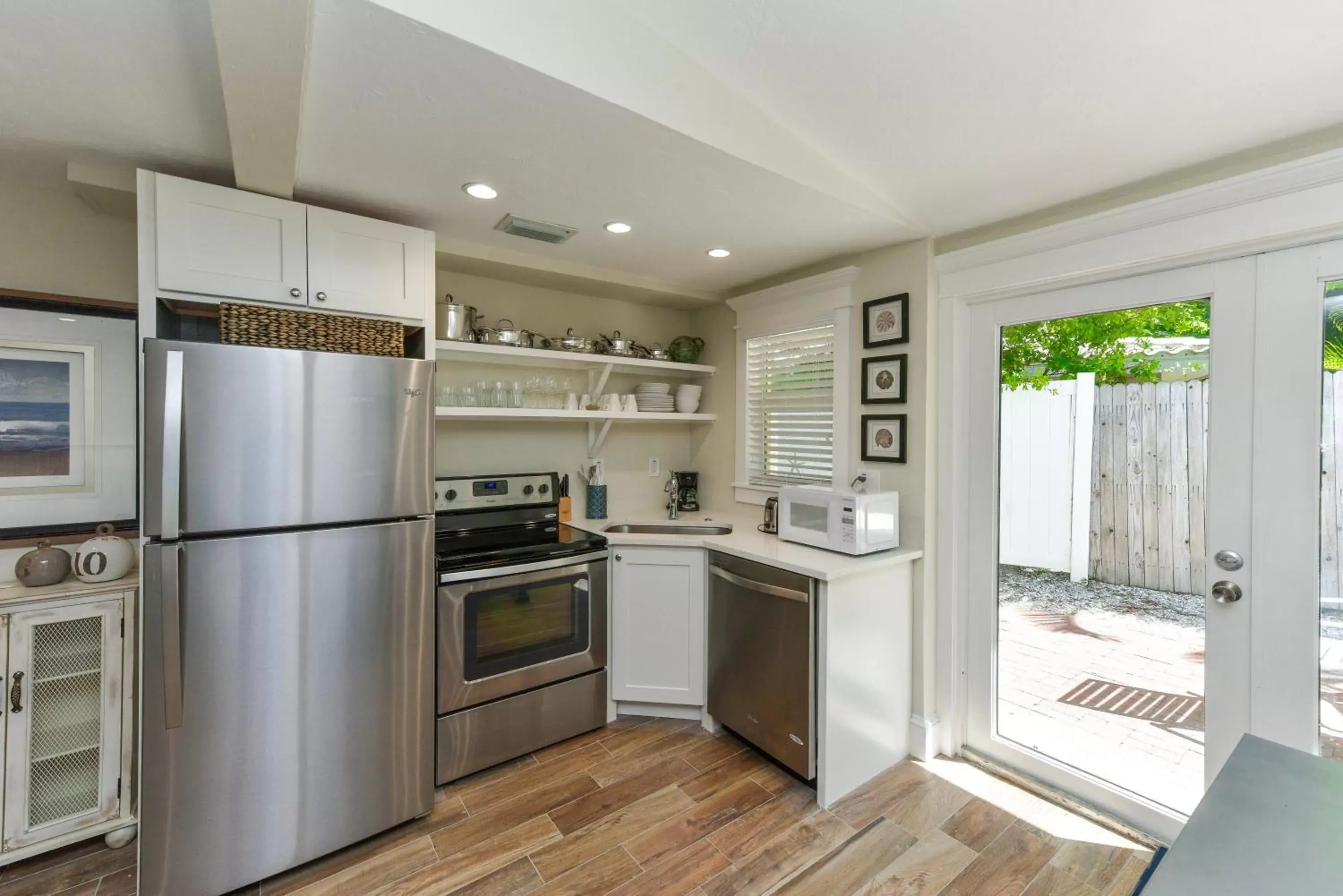 Kitchen/Kitchenette in Tropical Breeze Resort