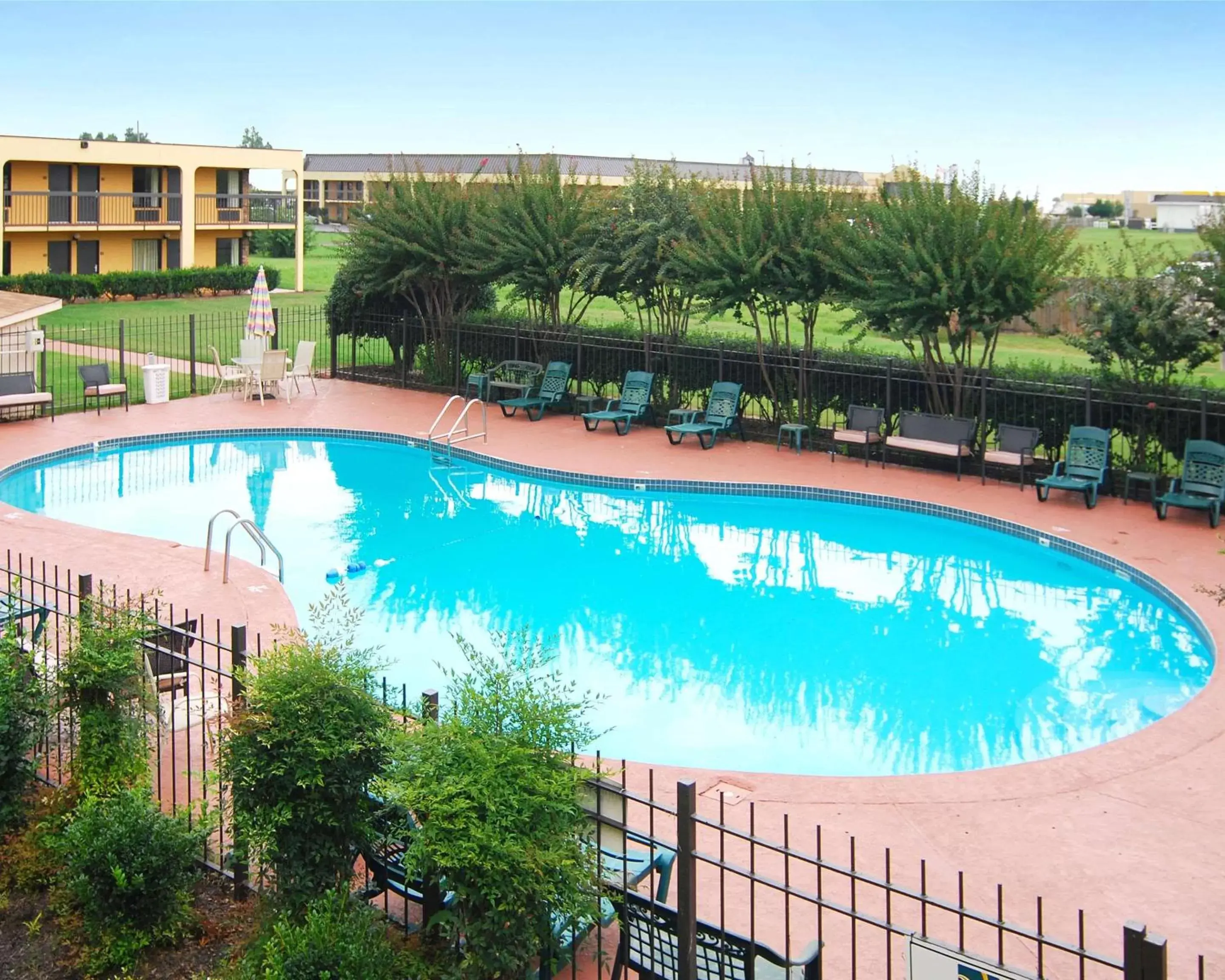 On site, Pool View in Quality Inn Blytheville I-55