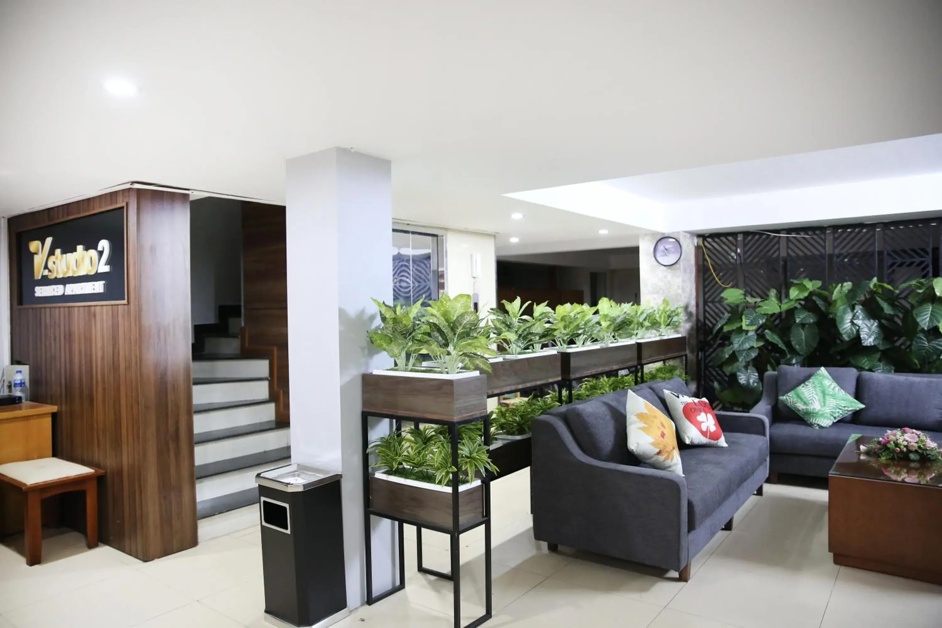 Communal lounge/ TV room, Lobby/Reception in V-Studio Apartment 2