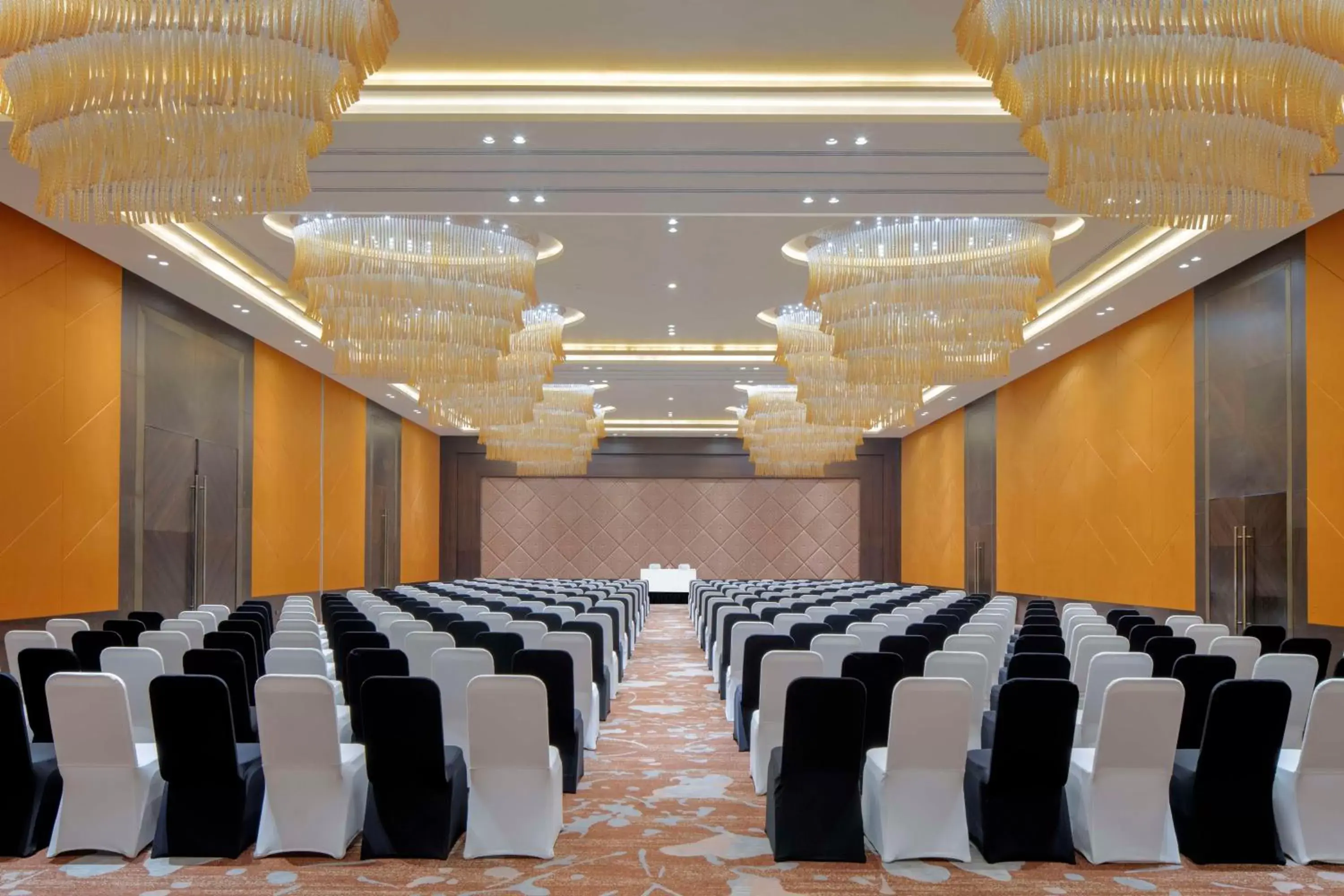 Banquet/Function facilities in Radisson Blu Faridabad