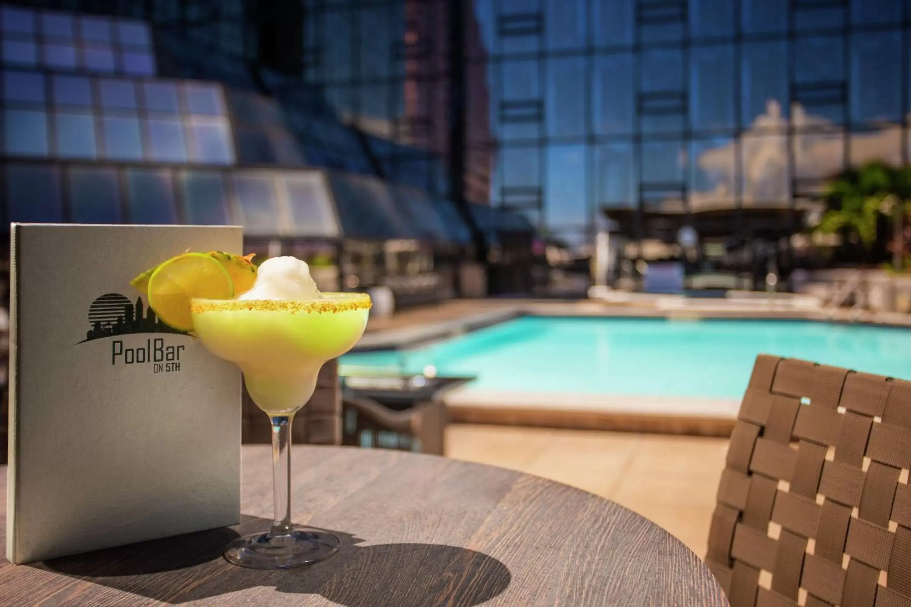Lounge or bar, Swimming Pool in Hilton Tampa Downtown
