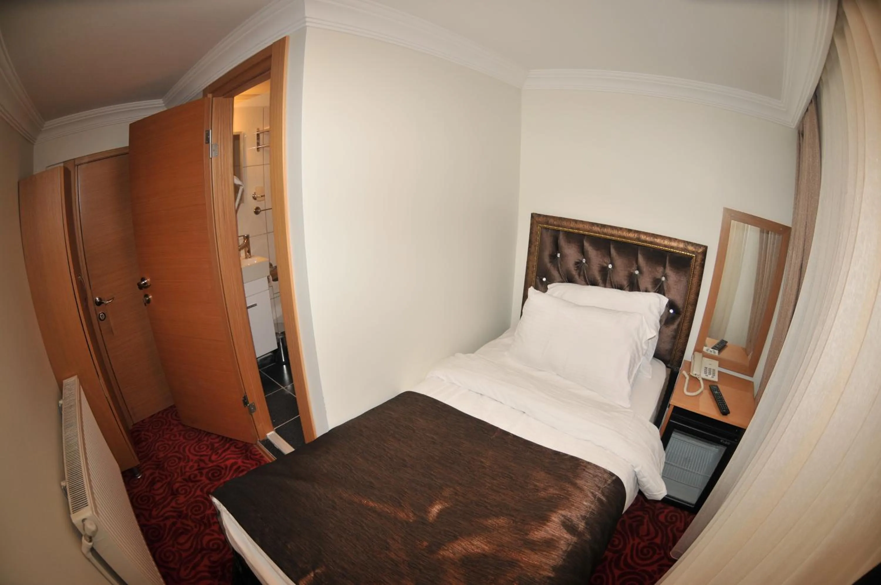 Photo of the whole room in Palace Point Hotel