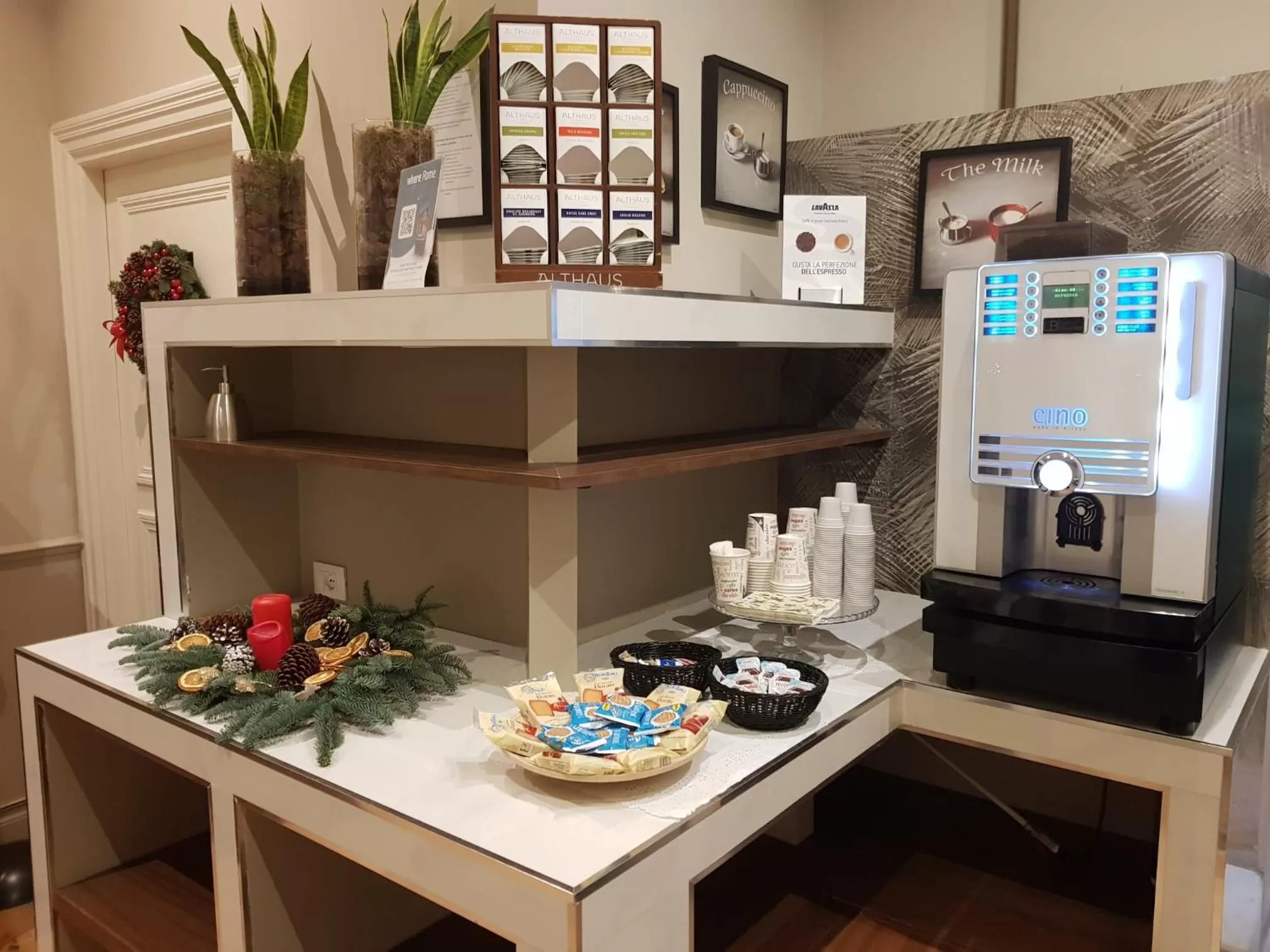 Coffee/tea facilities in Charme Spagna Boutique Hotel