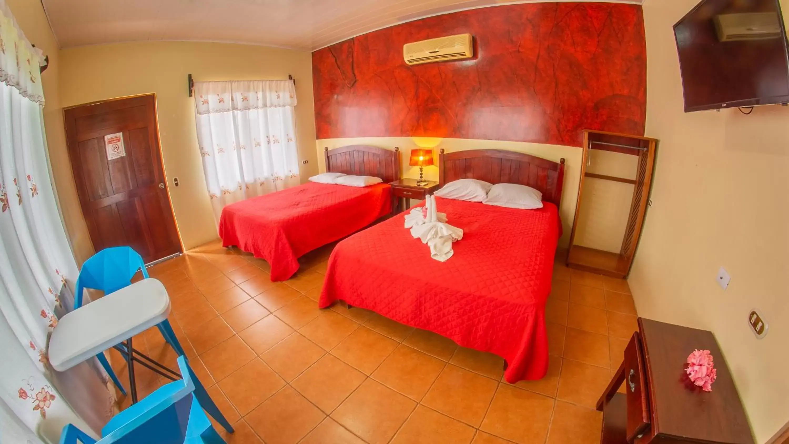 Photo of the whole room in Hotel & Hot Springs Sueño Dorado