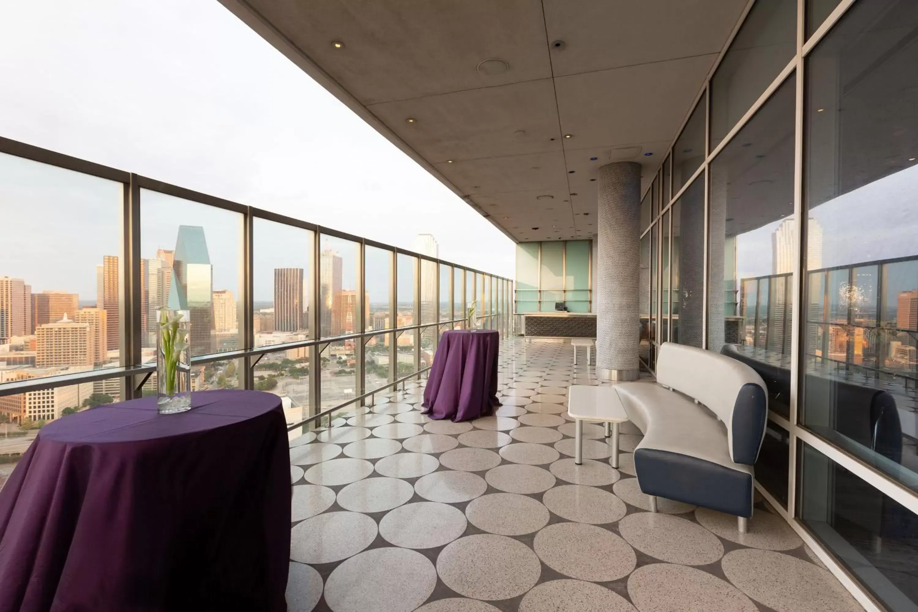 Meeting/conference room, Balcony/Terrace in W Dallas - Victory