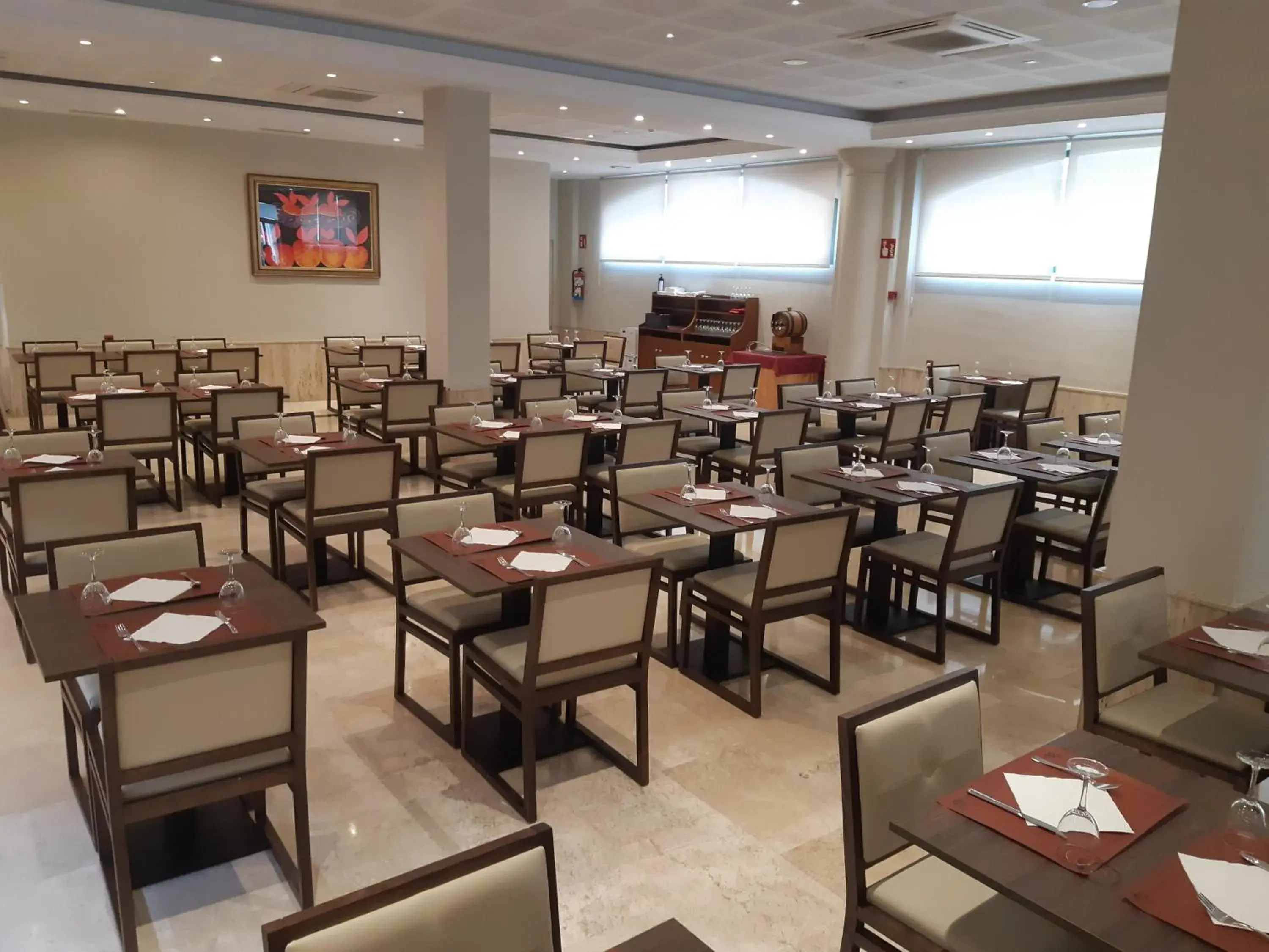 Restaurant/Places to Eat in Hotel Torremar