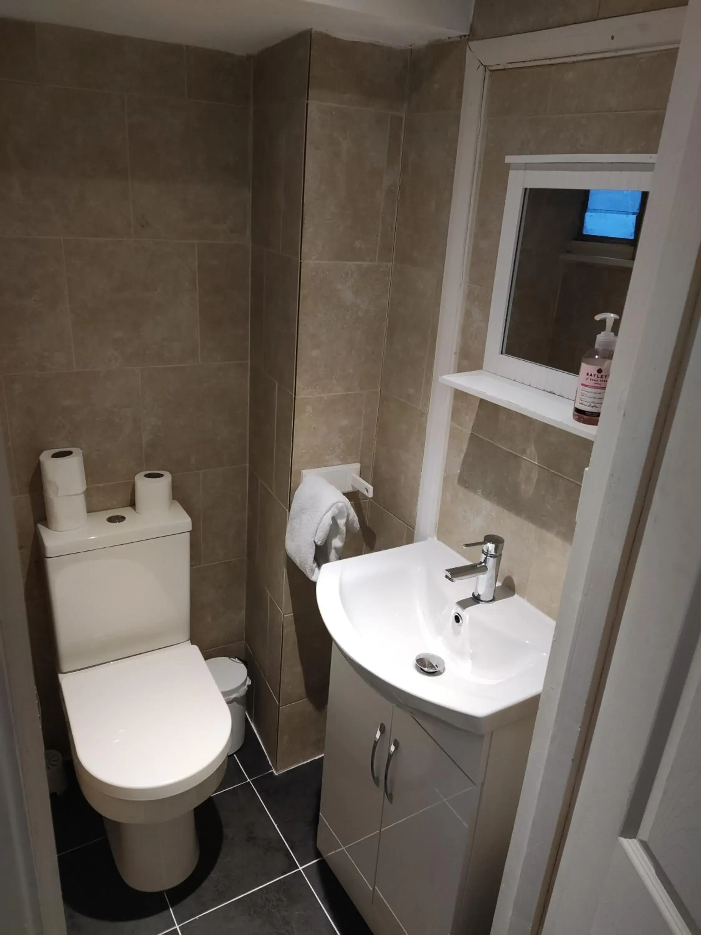 Bathroom in Horizon B And B