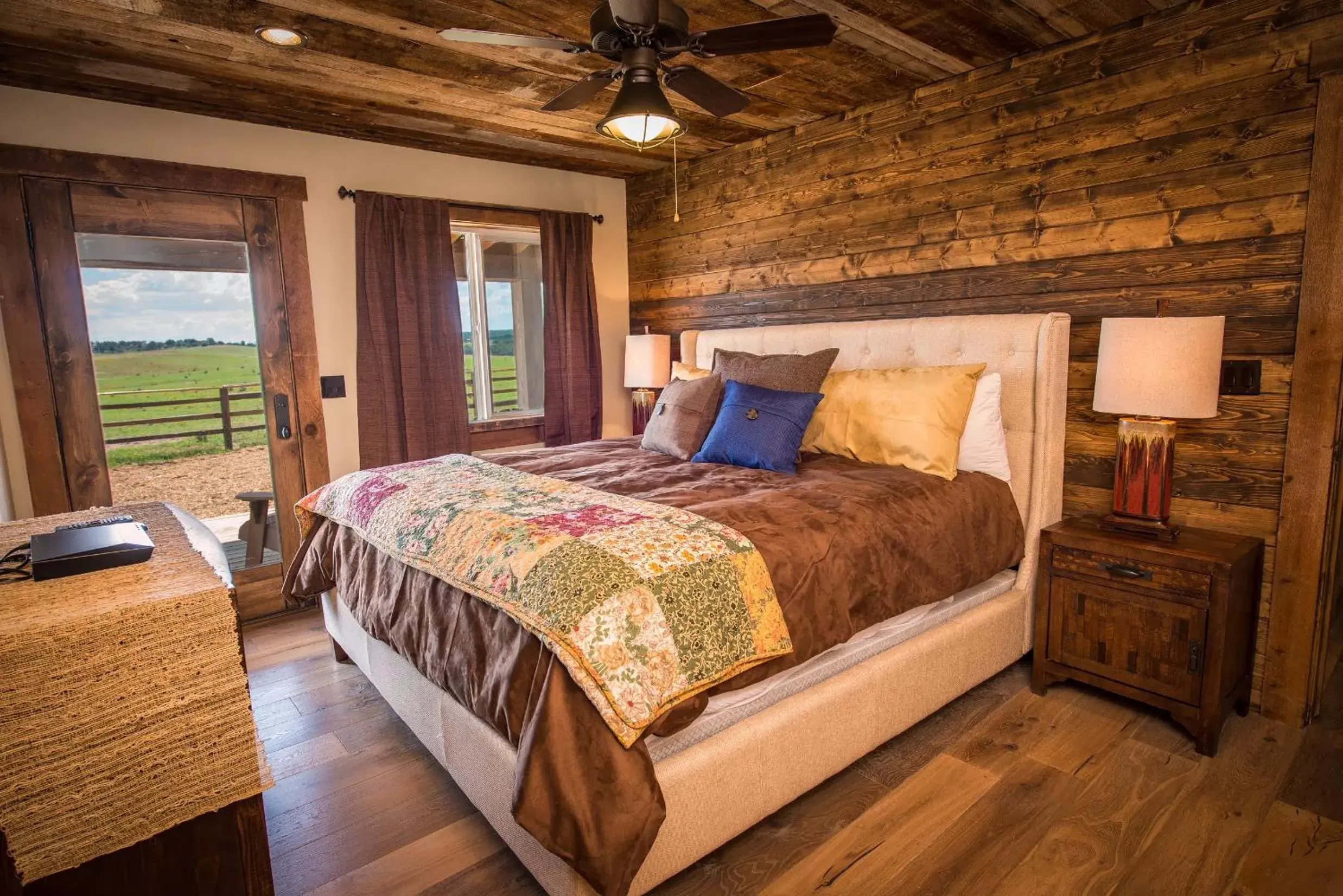 Bed in Zion Mountain Ranch