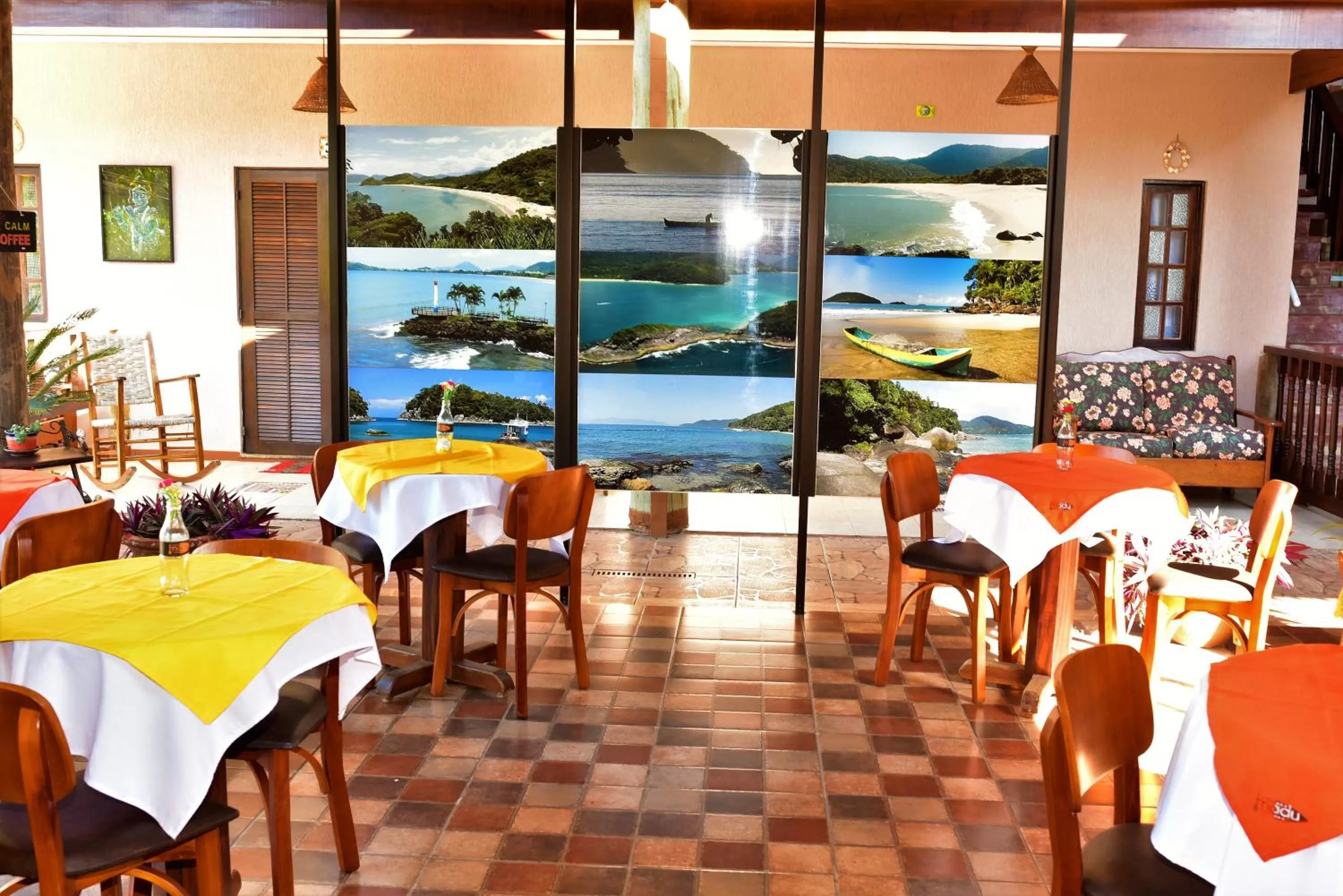 Dining area in Pousada Madu