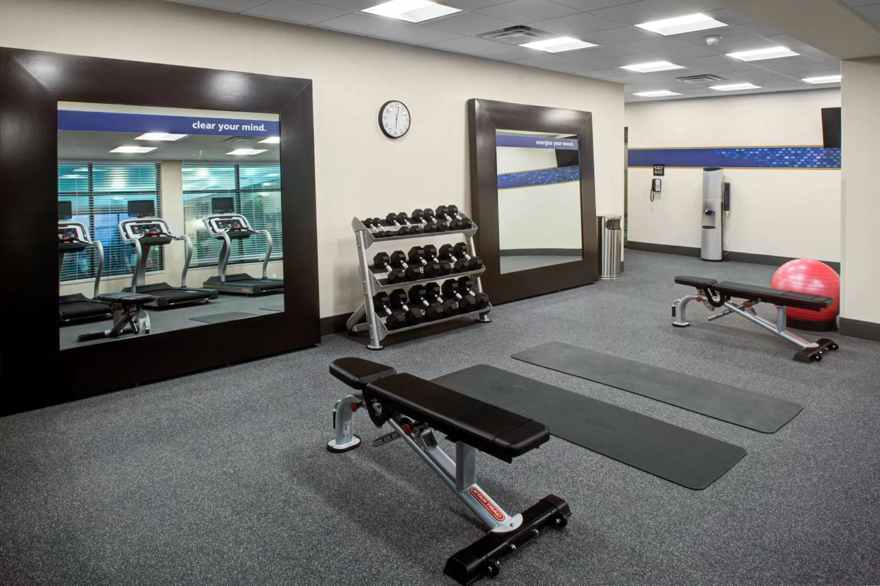 Fitness centre/facilities in Hampton Inn & Suites Syracuse North Airport Area