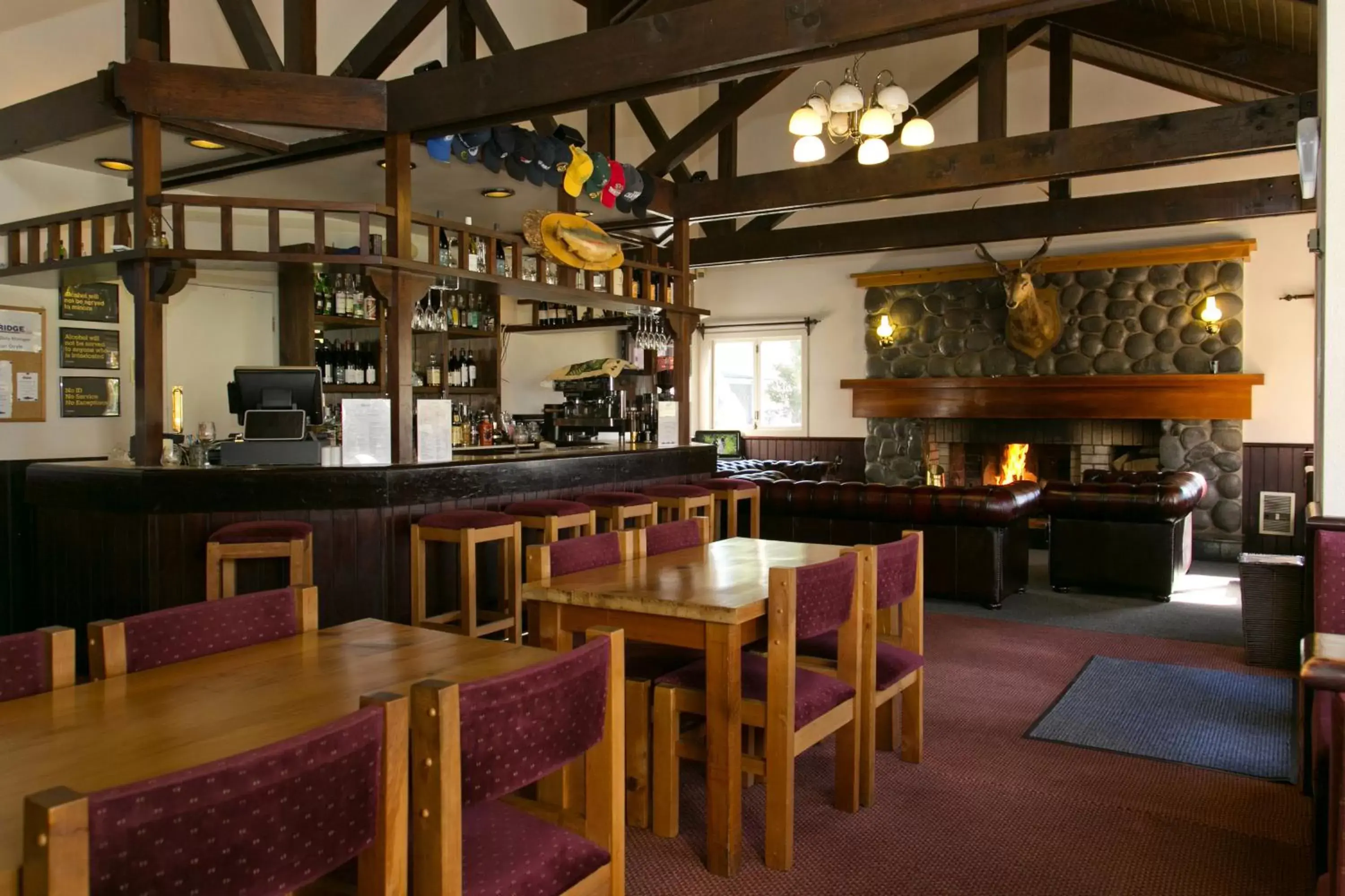 Living room in Turangi Bridge Motel Living room in Turangi Bridge Motel