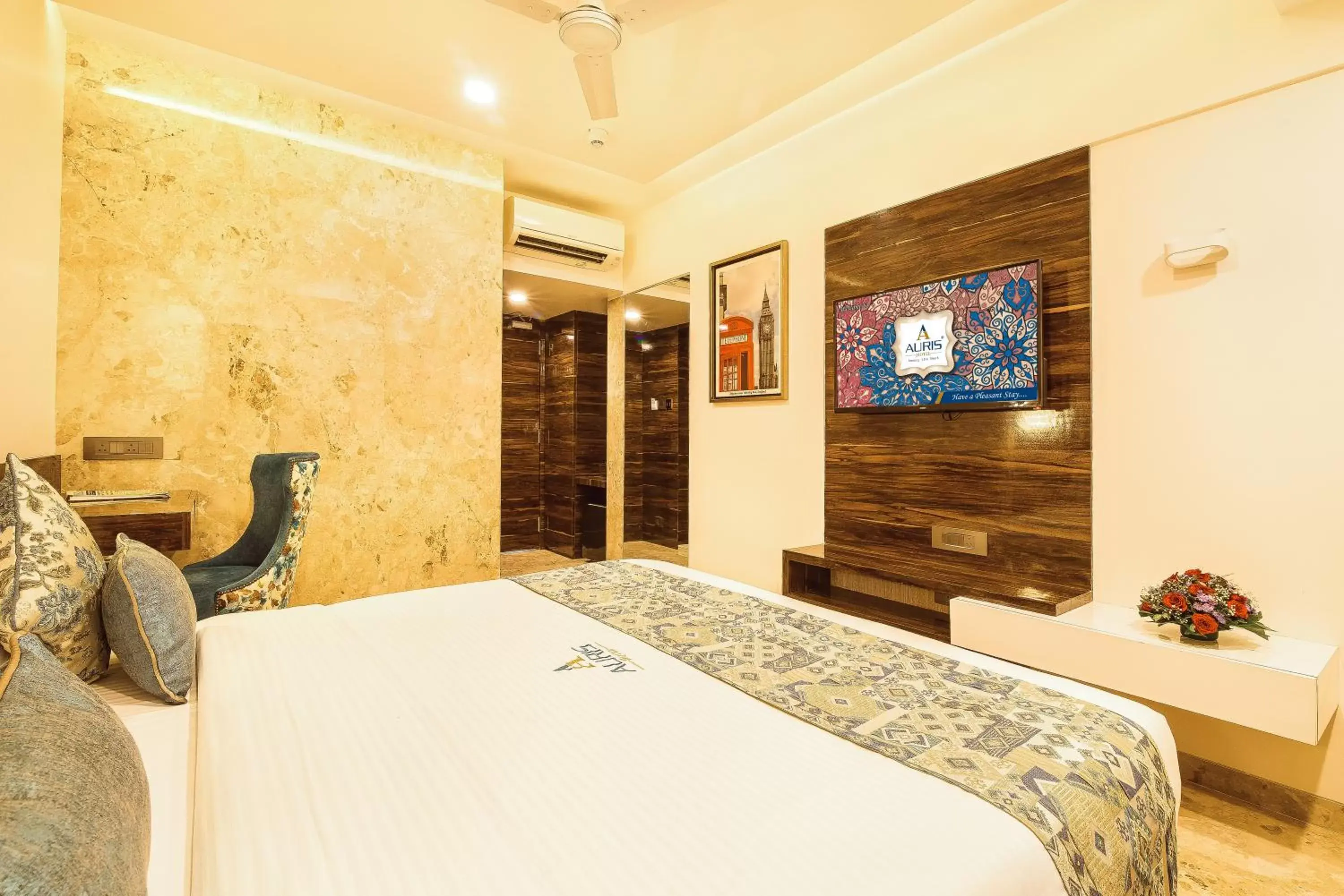 Bedroom, Bed in Hotel Auris & Banquets, Mumbai International Airport Bedroom, Bed in Hotel Auris & Banquets, Mumbai International Airport