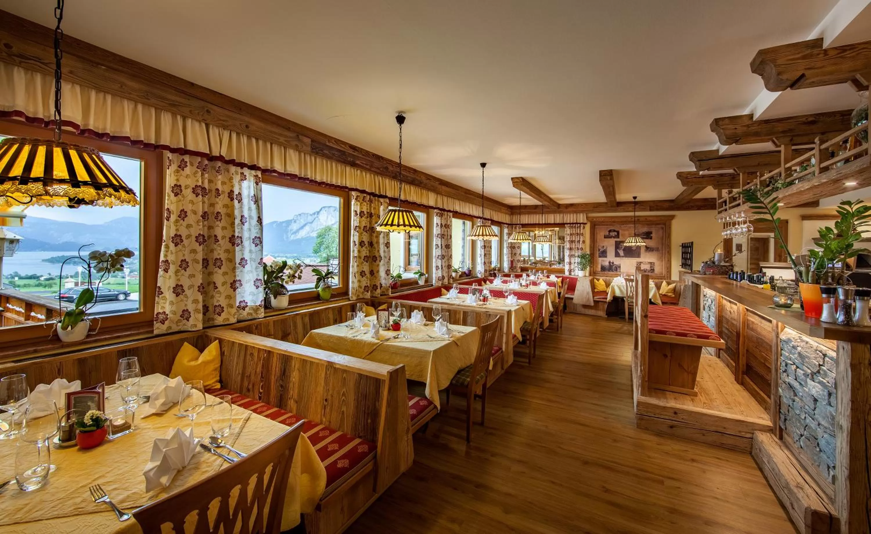 Restaurant/Places to Eat in Panorama Hotel Gasthof Leidingerhof