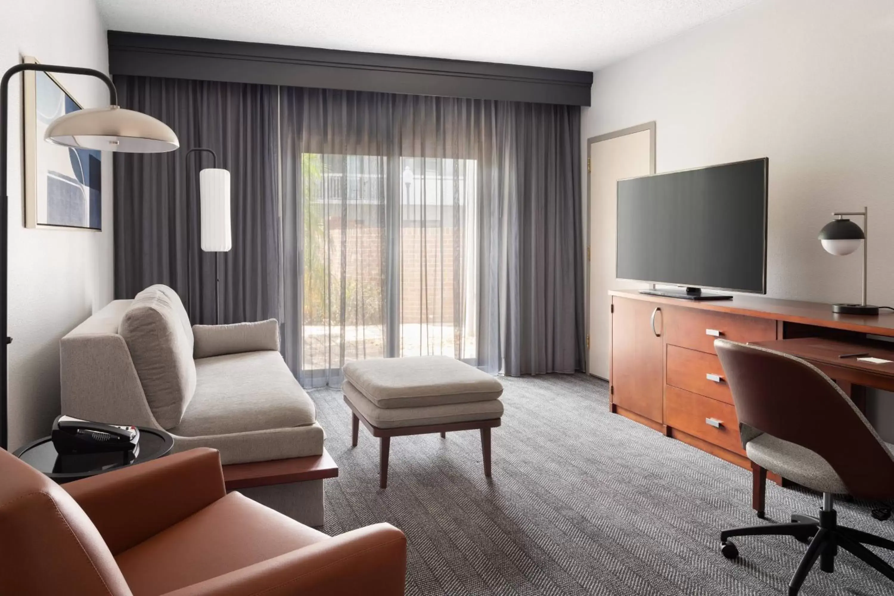 Living room, Seating Area in Courtyard by Marriott West Palm Beach