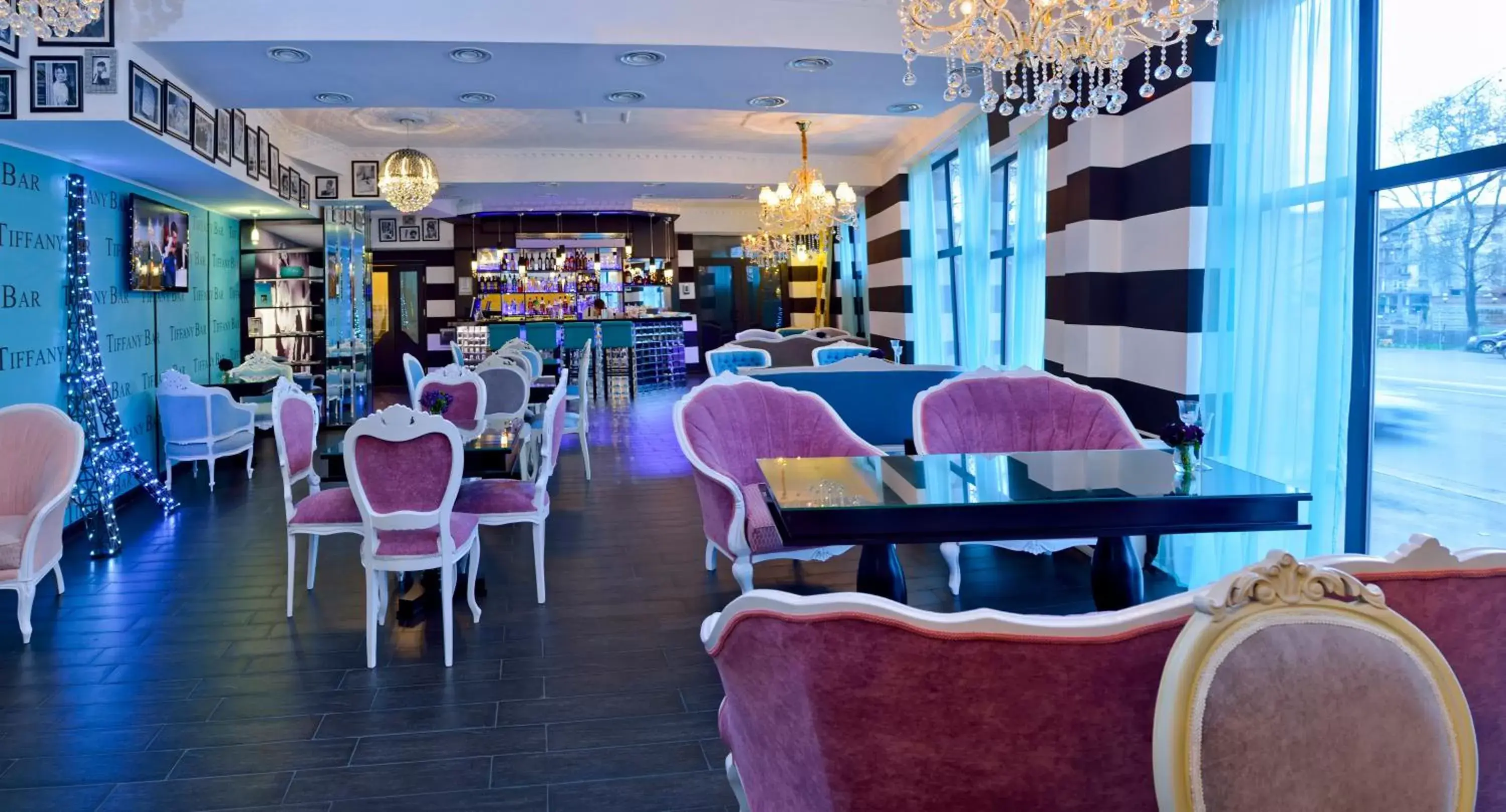 Restaurant/places to eat in River Side Hotel Tbilisi