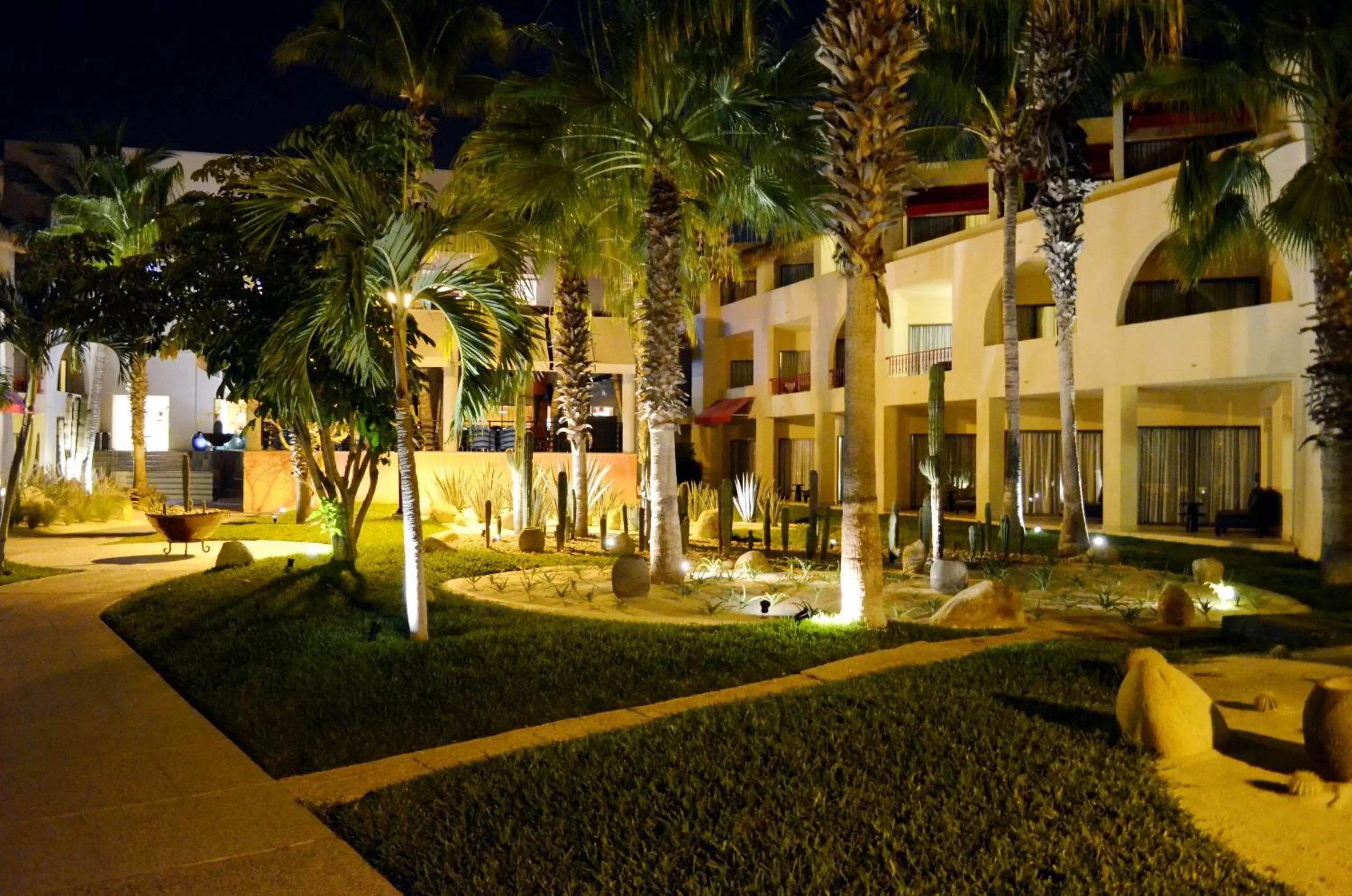 Garden, Property Building in Royal Decameron Los Cabos - All Inclusive