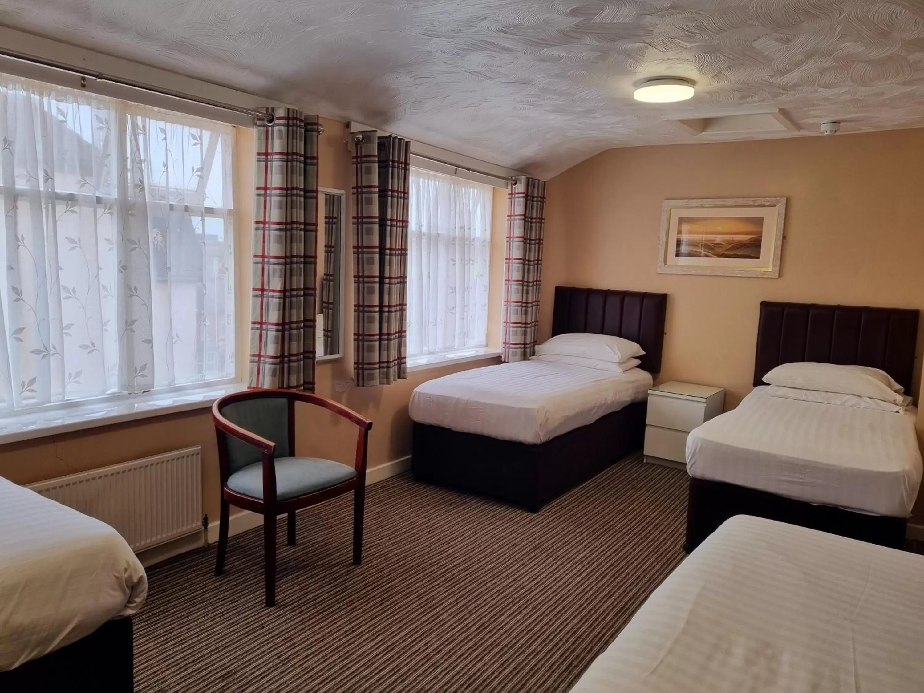 Photo of the whole room, Bed in The Beechfield Hotel