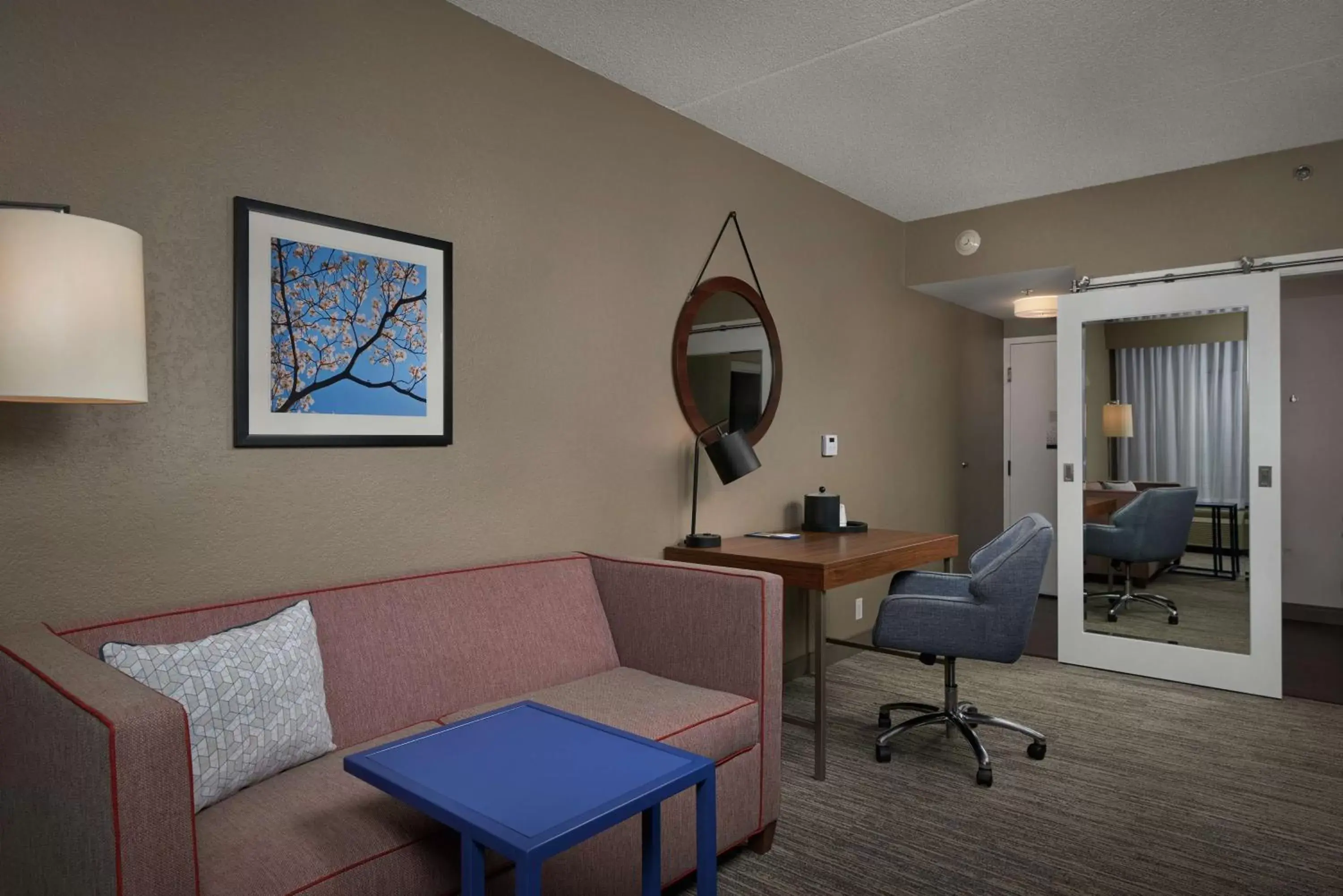 Bedroom in Hampton Inn Hanover