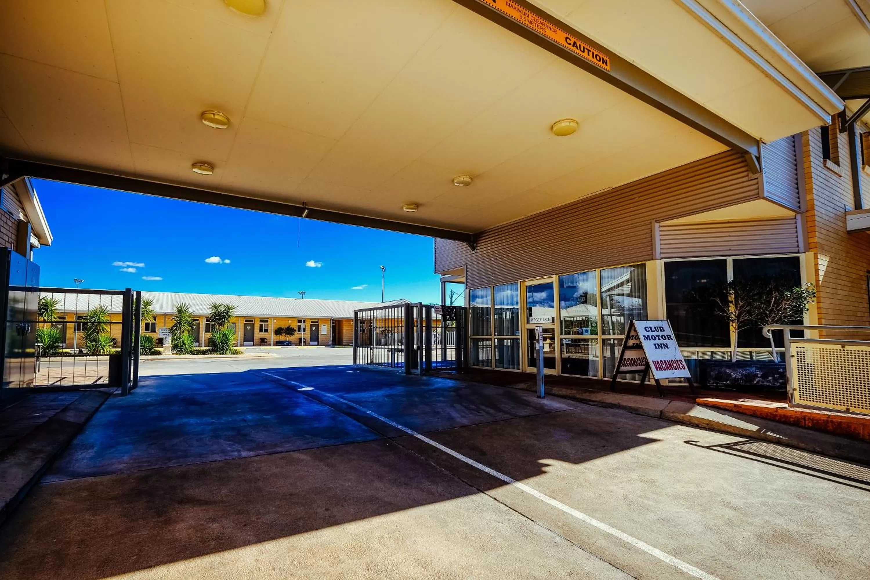 Property building in Club Motor Inn