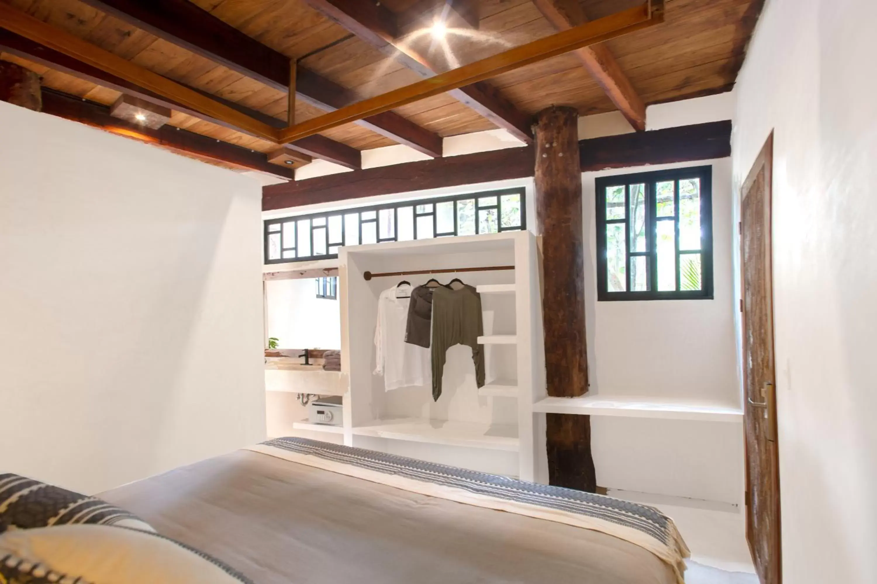 Six-Bedroom House in Amansala Resort Six-Bedroom House in Amansala Resort