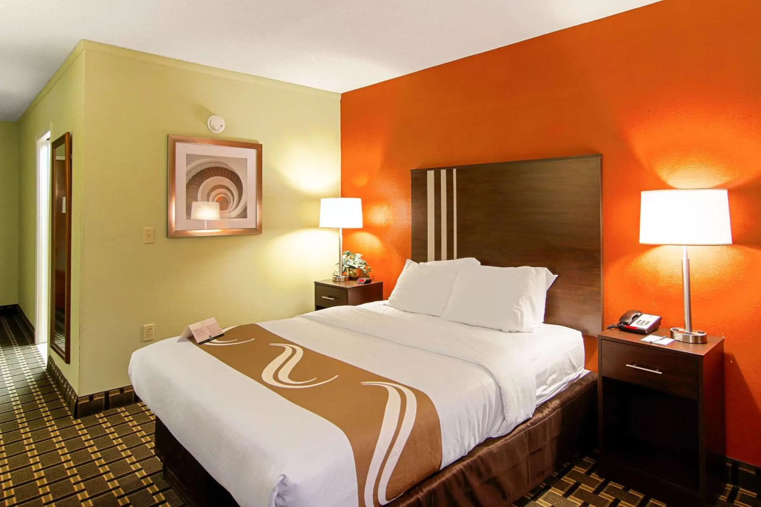 Photo of the whole room, Bed in Quality Inn Plainfield I-395 Photo of the whole room, Bed in Quality Inn Plainfield I-395