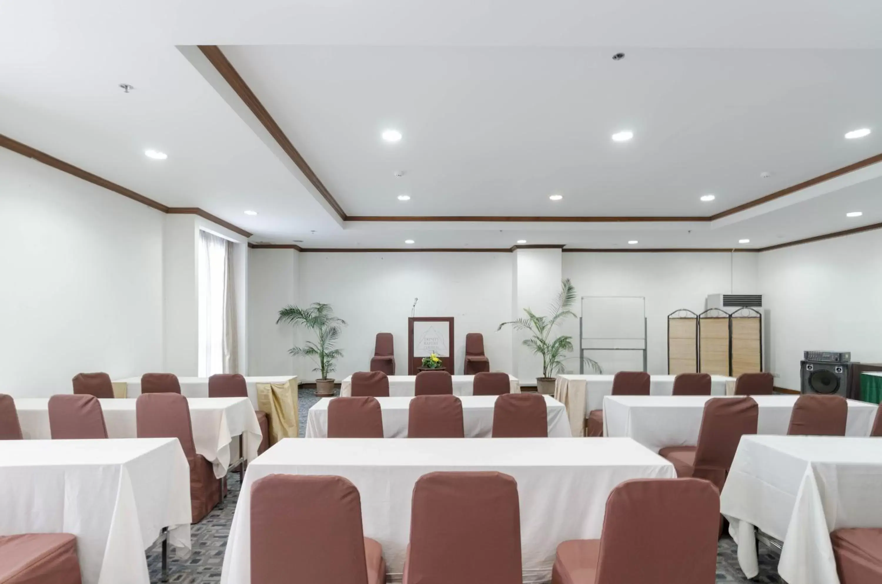 Meeting/conference room in CH Hotel
