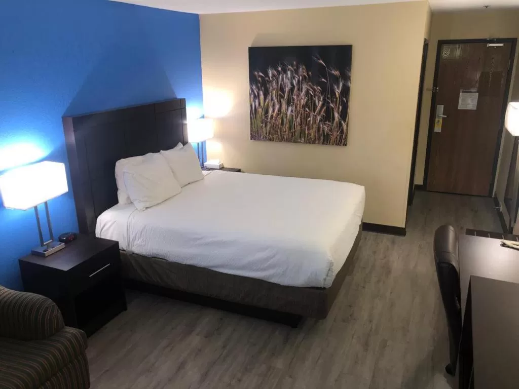 Bed in wallaceburg inn