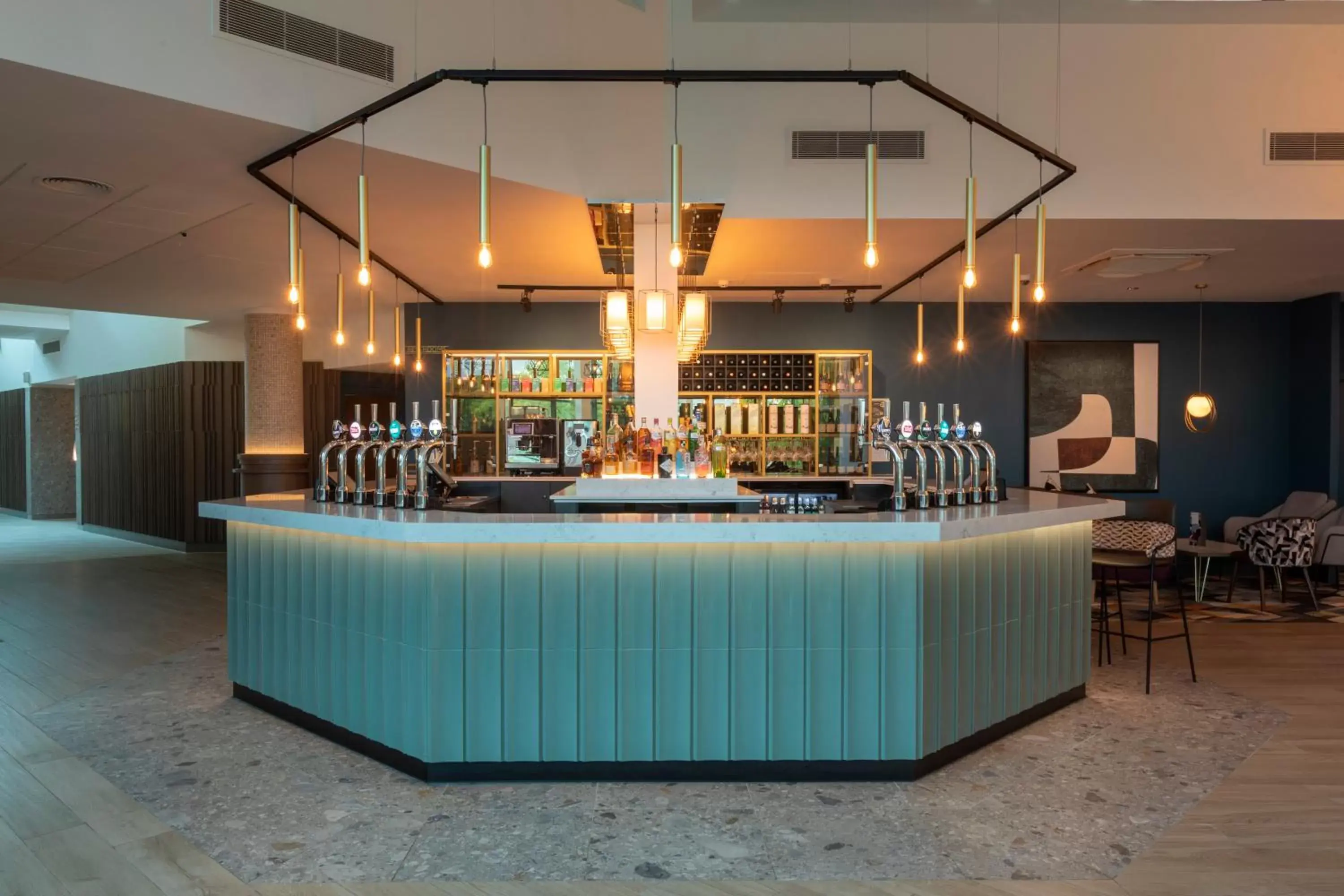 Lounge or bar in Crowne Plaza Birmingham NEC, an IHG Hotel