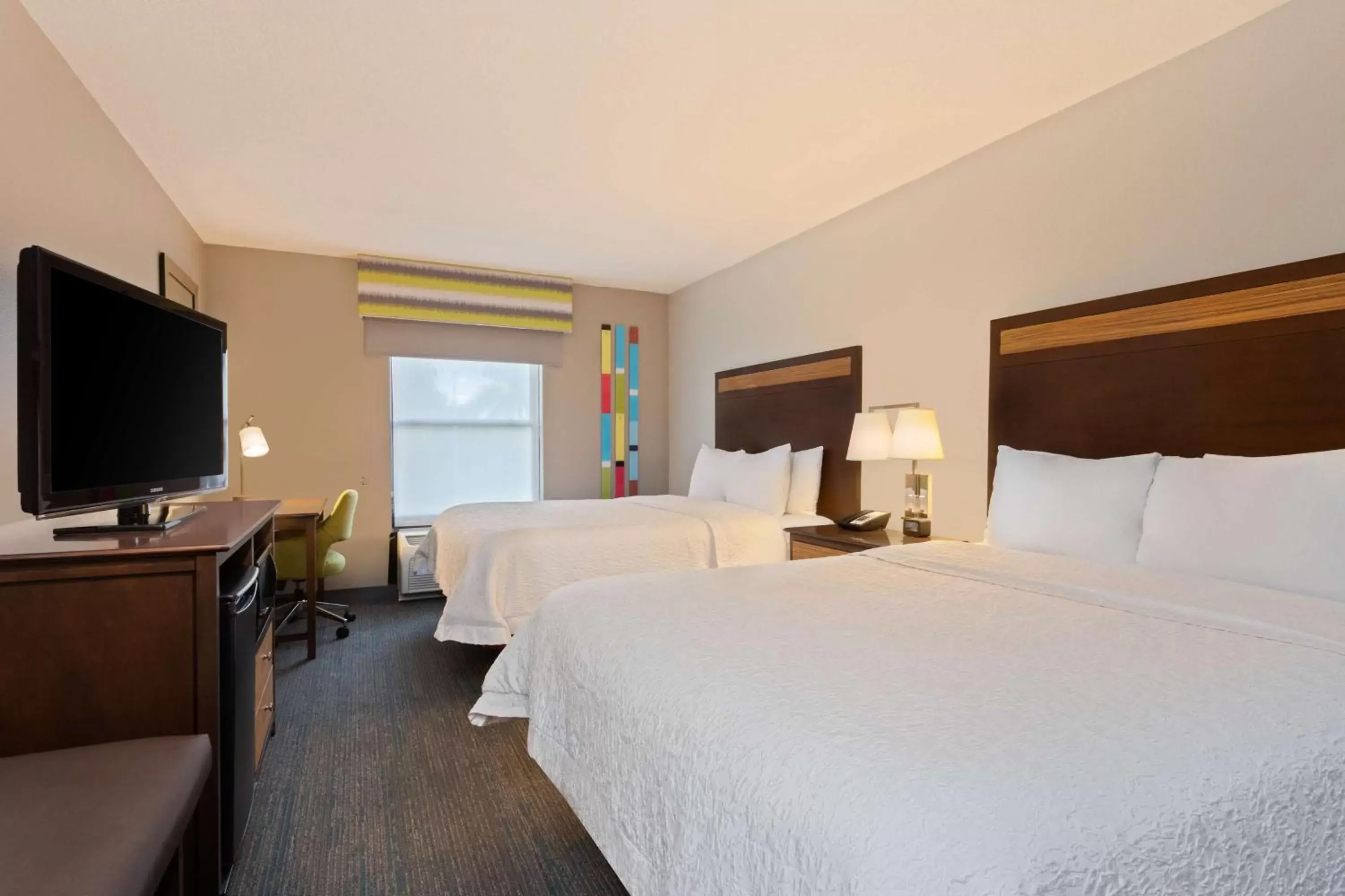 Bedroom, Bed in Hampton Inn & Suites Fort Myers Beach/Sanibel Gateway