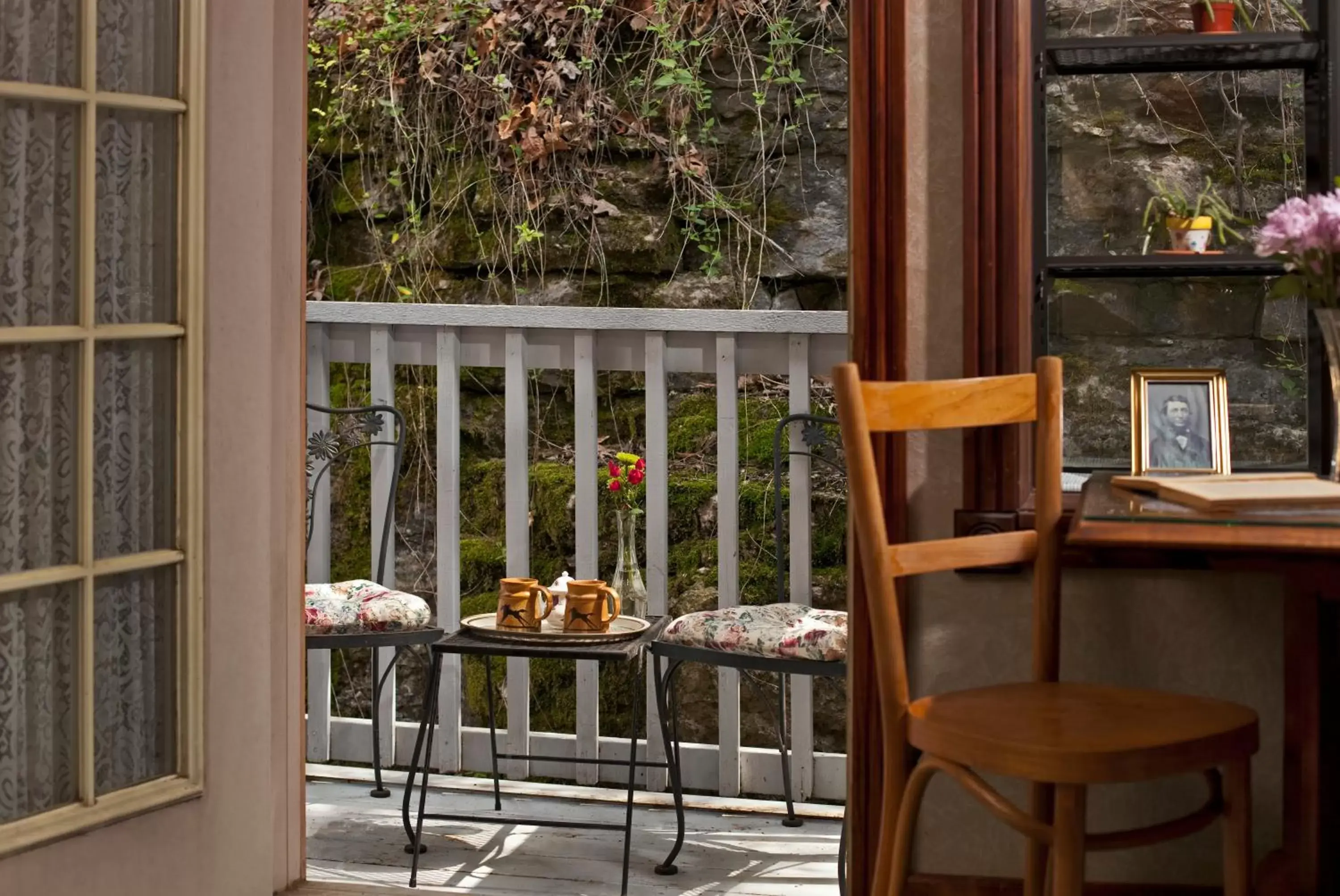 Balcony/Terrace in Cliff Cottage Inn