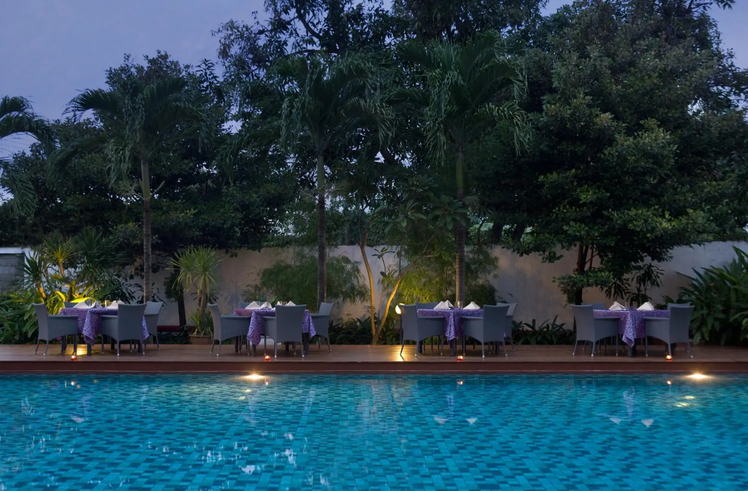 Swimming Pool in Hotel Santika Cirebon