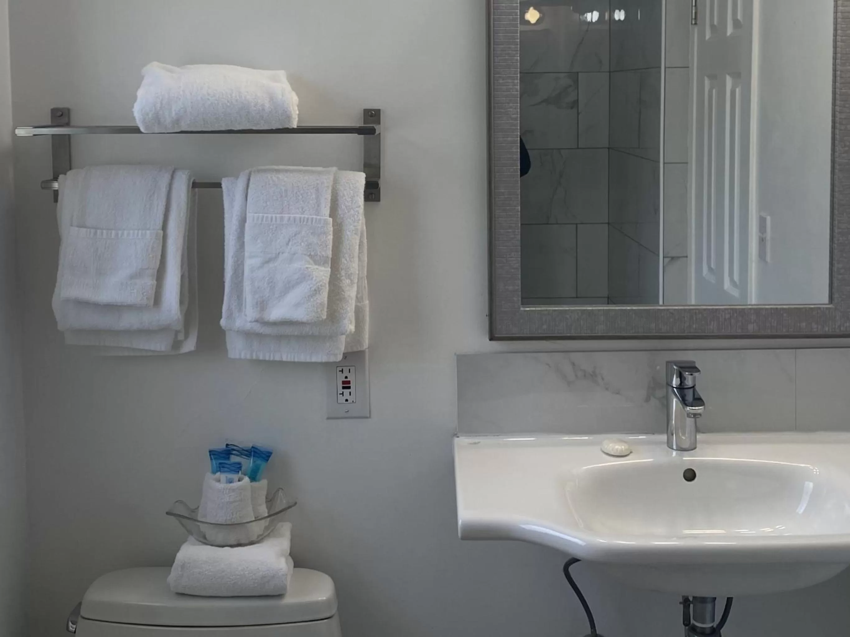 Bathroom in Ocean Lodge Santa Monica Beach Hotel
