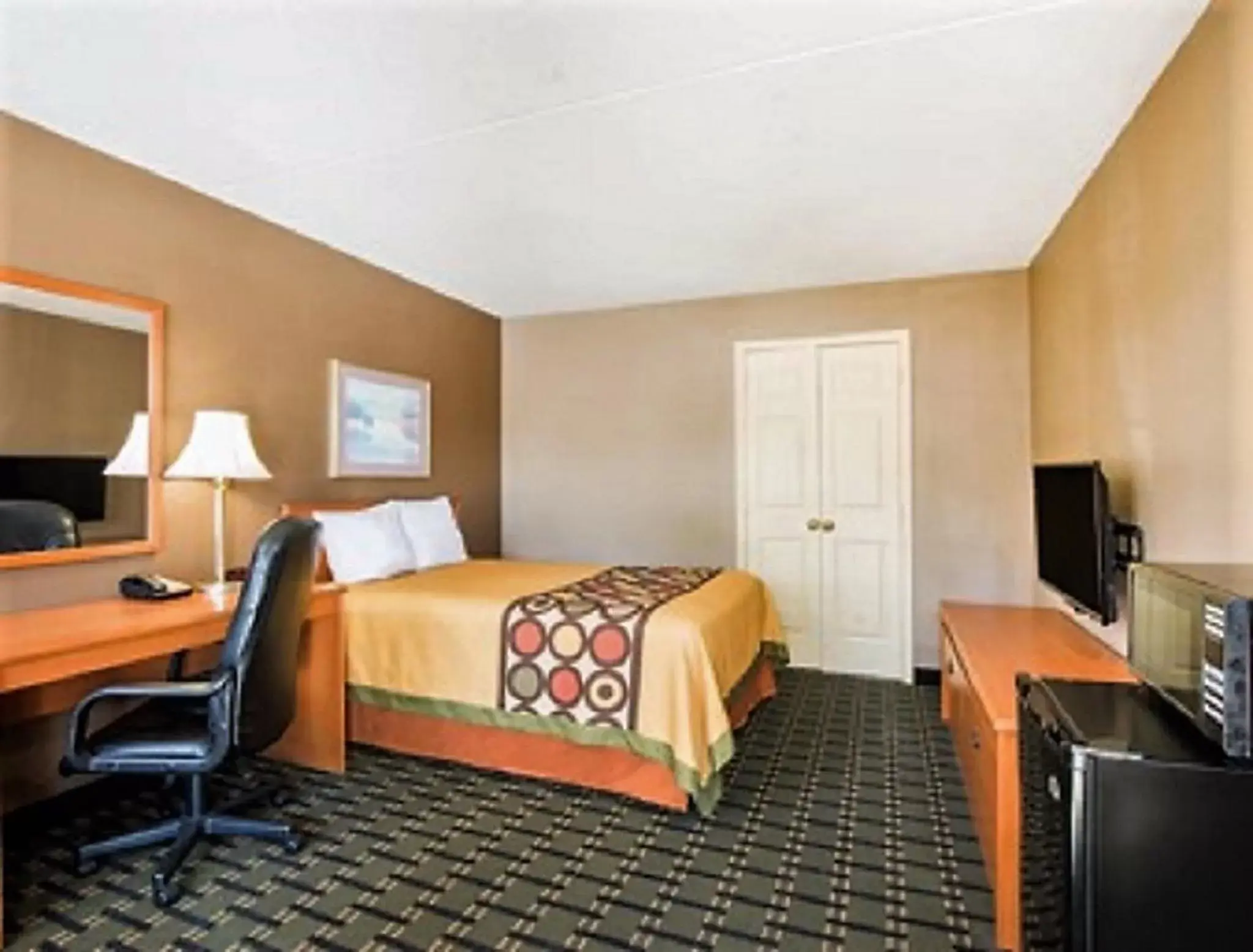 Bedroom, Bed in Super 8 by Wyndham Marysville