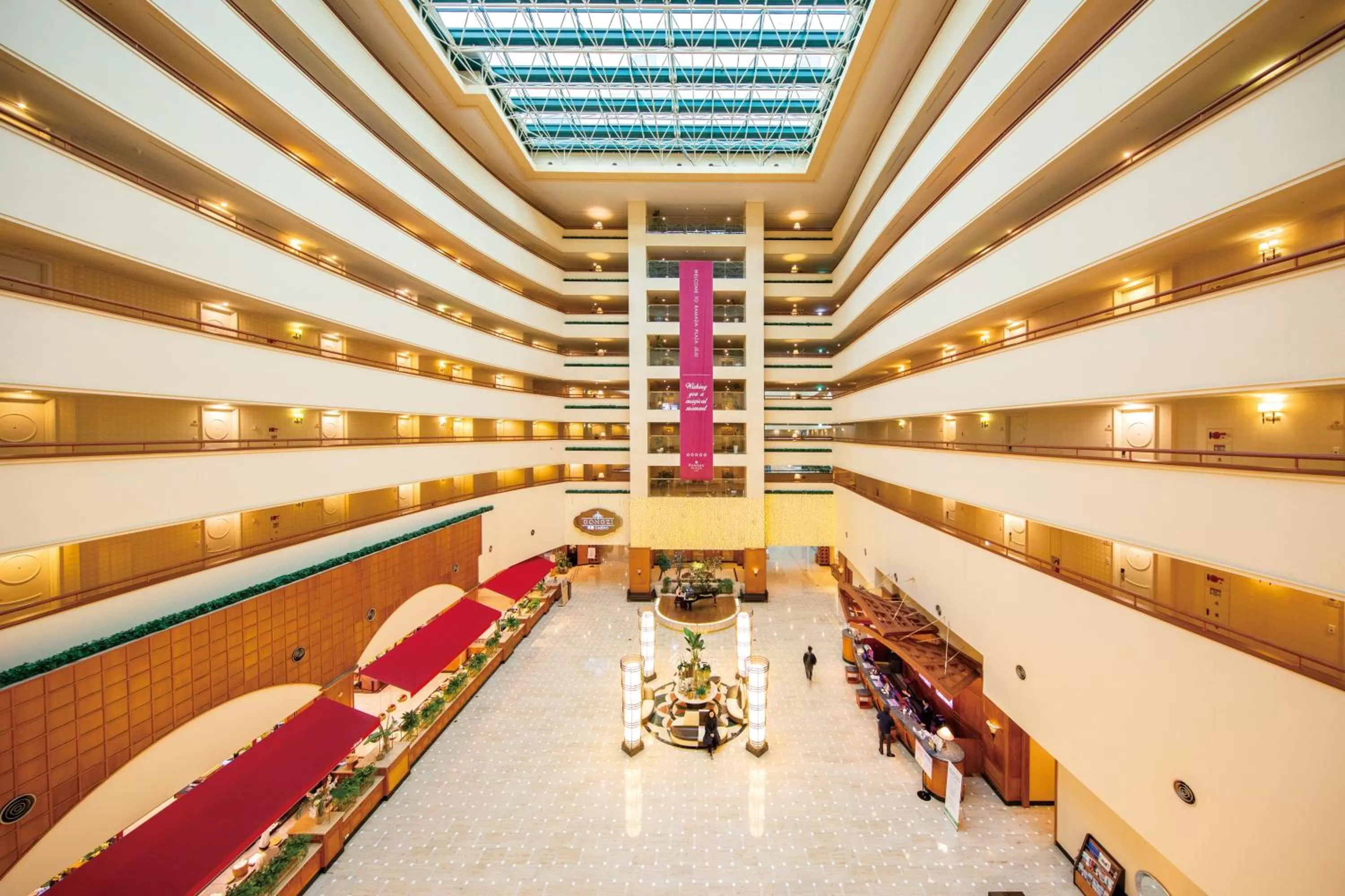 Lobby or reception in Ramada Plaza by Wyndham Jeju Ocean Front