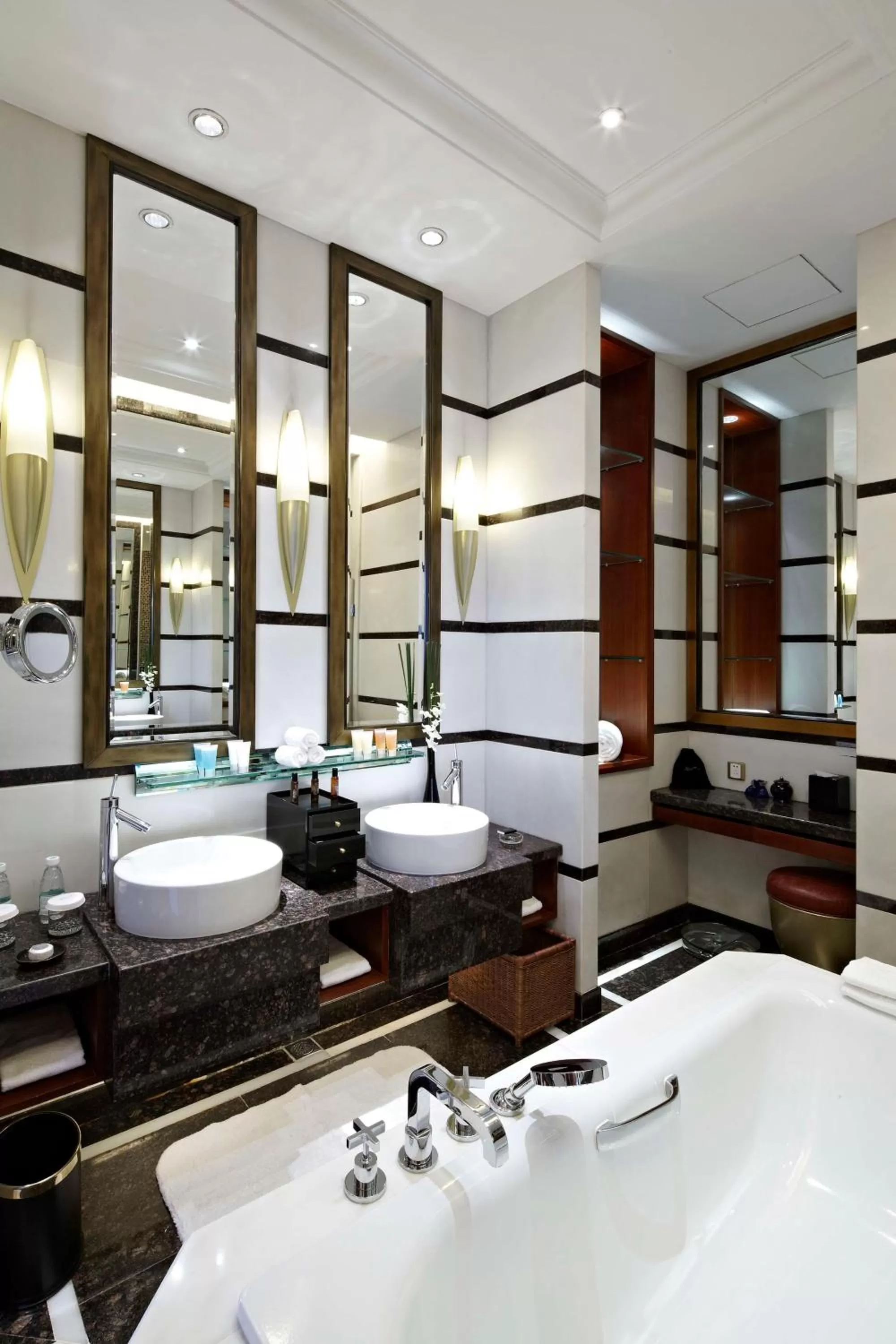 Bedroom, Bathroom in Kempinski Hotel Shenzhen