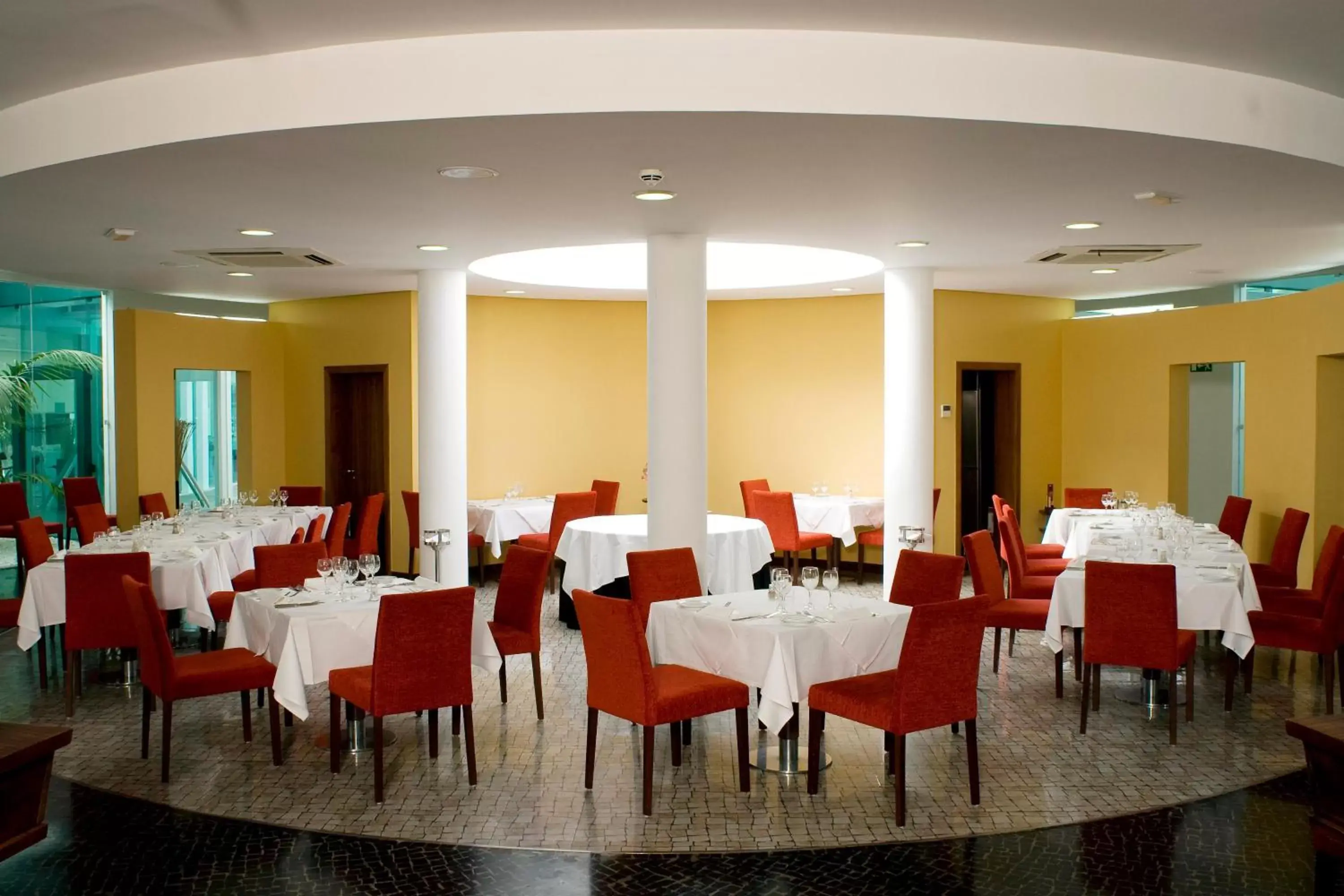 Restaurant/Places to Eat in Leziria Parque Hotel