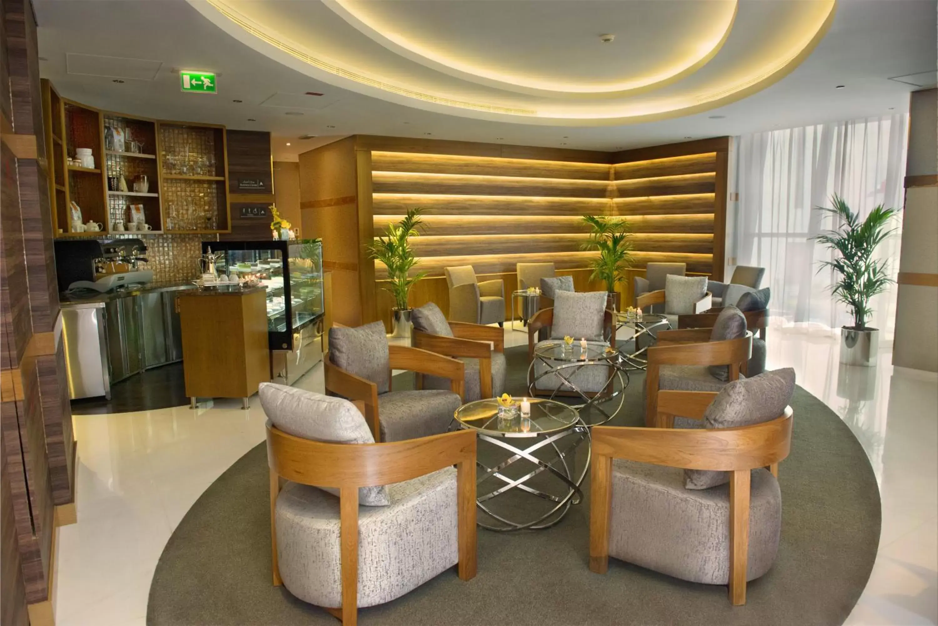 Lounge or bar, Lounge/Bar in TRYP by Wyndham Abu Dhabi City Center
