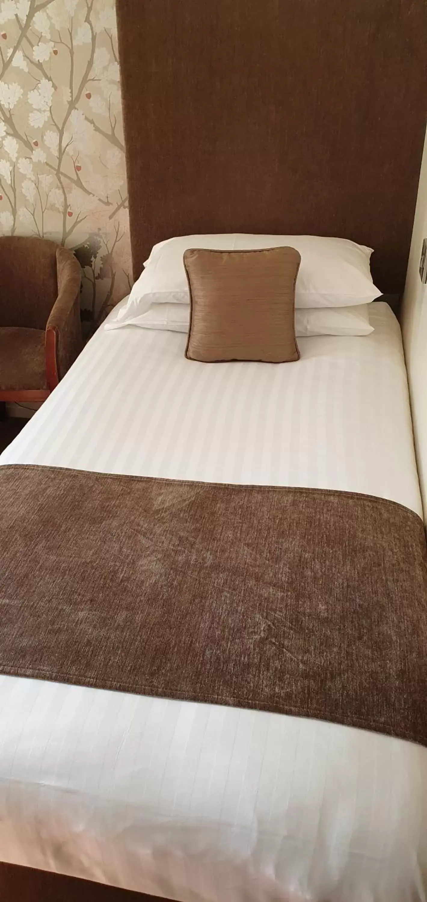 Bed in Oaklands Hall Hotel Sure Hotel Collection by Best Western