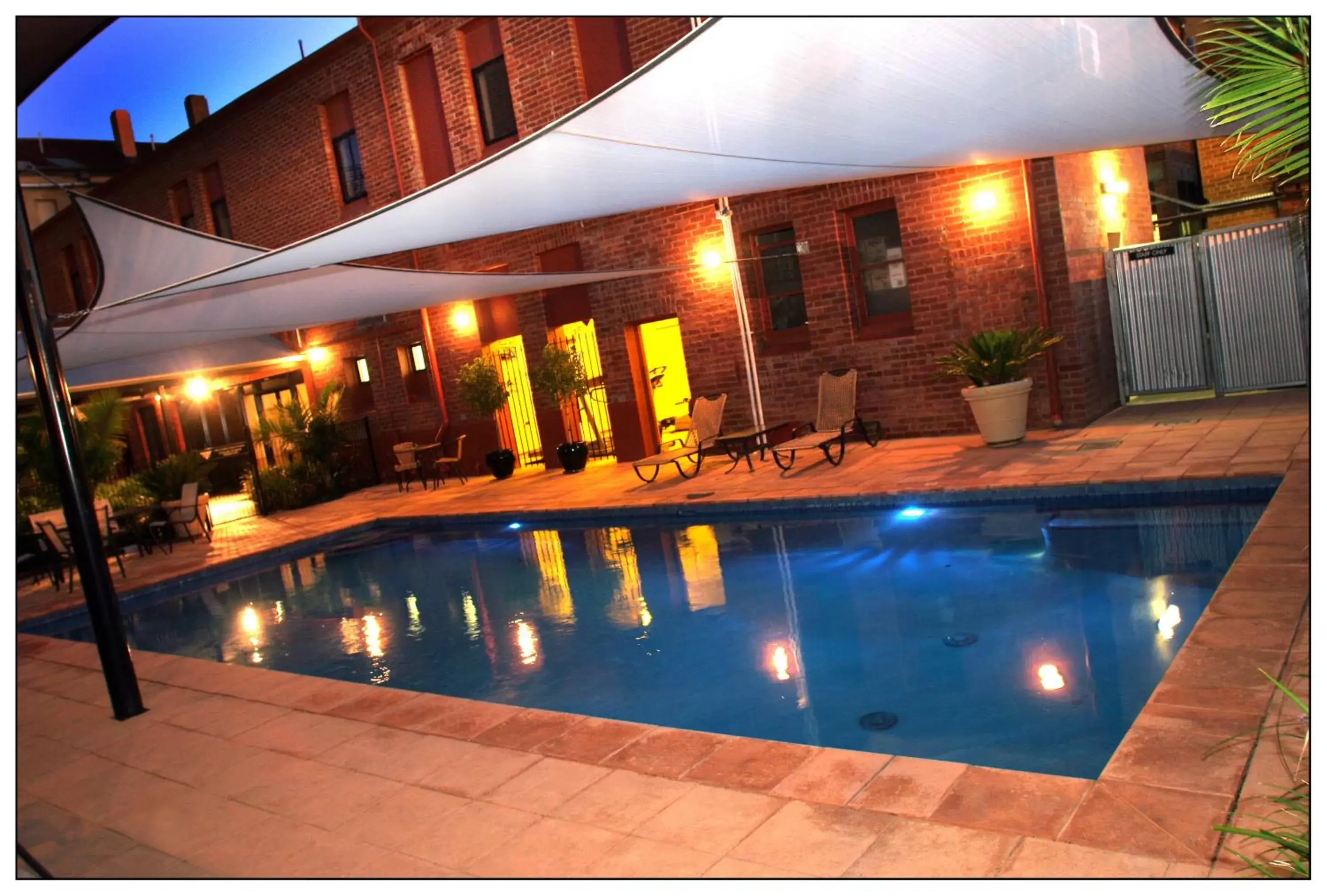 Swimming pool in Mercure Hotel Mildura Swimming pool in Mercure Hotel Mildura