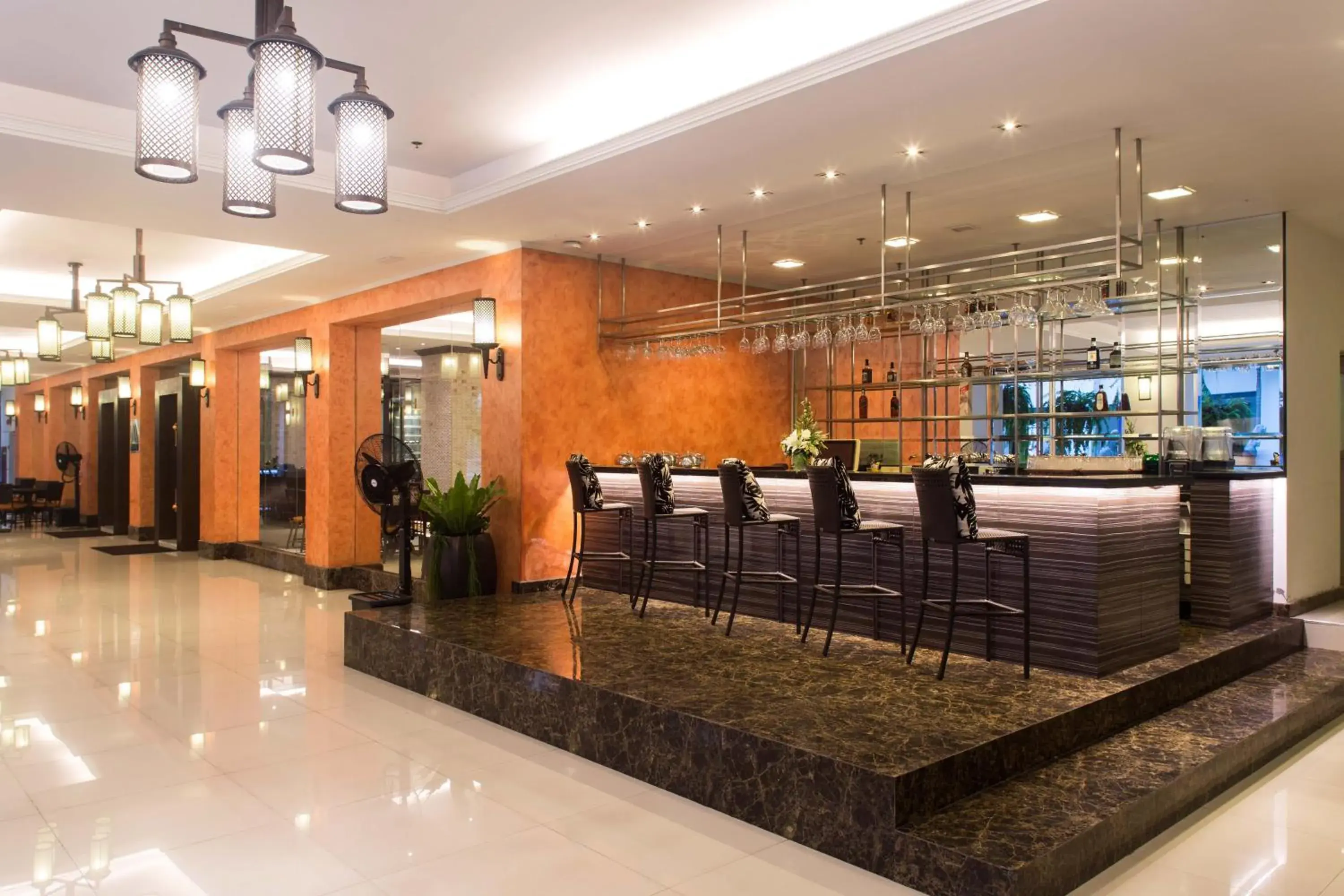 Lounge or bar, Lobby/Reception in Mida Grande Hotel Dhavaravati Nakhon Pathom