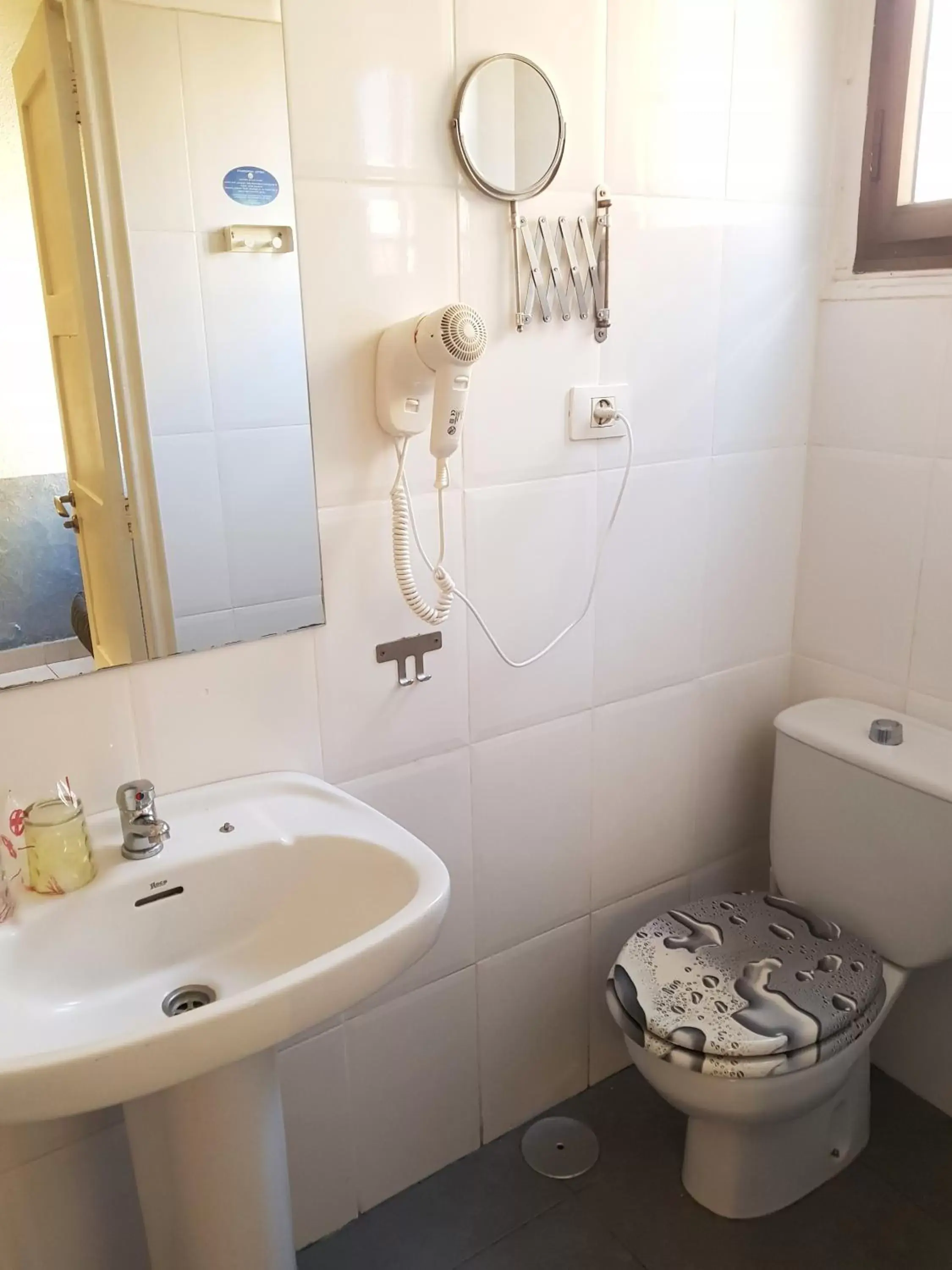 Bathroom in Hotel Horizonte